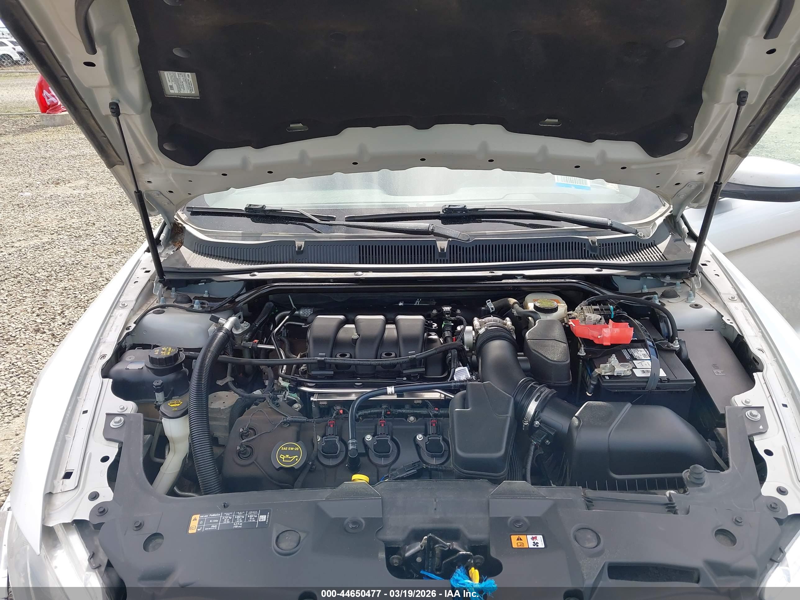 FORD TAURUS image 10