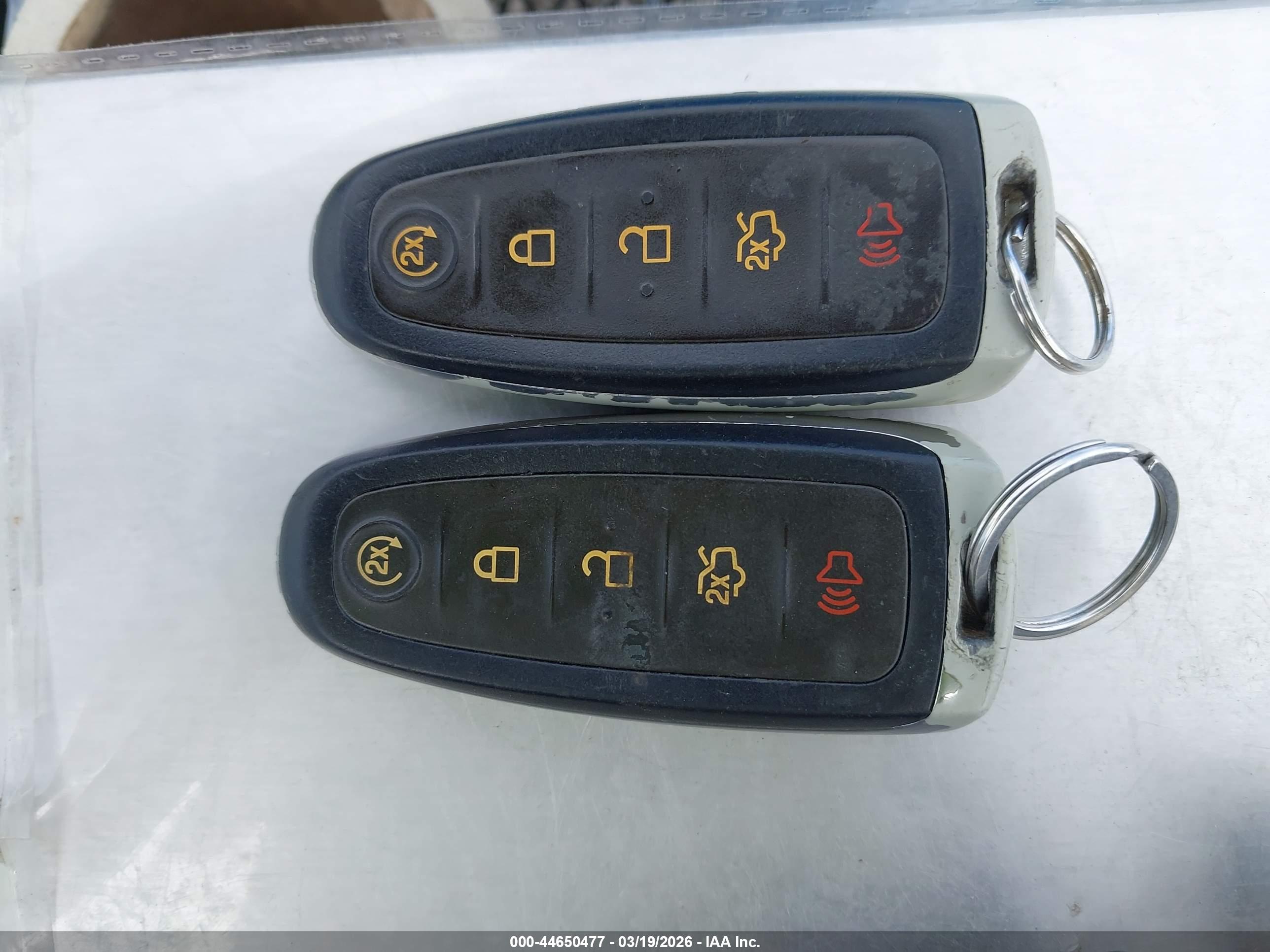 FORD TAURUS image 11