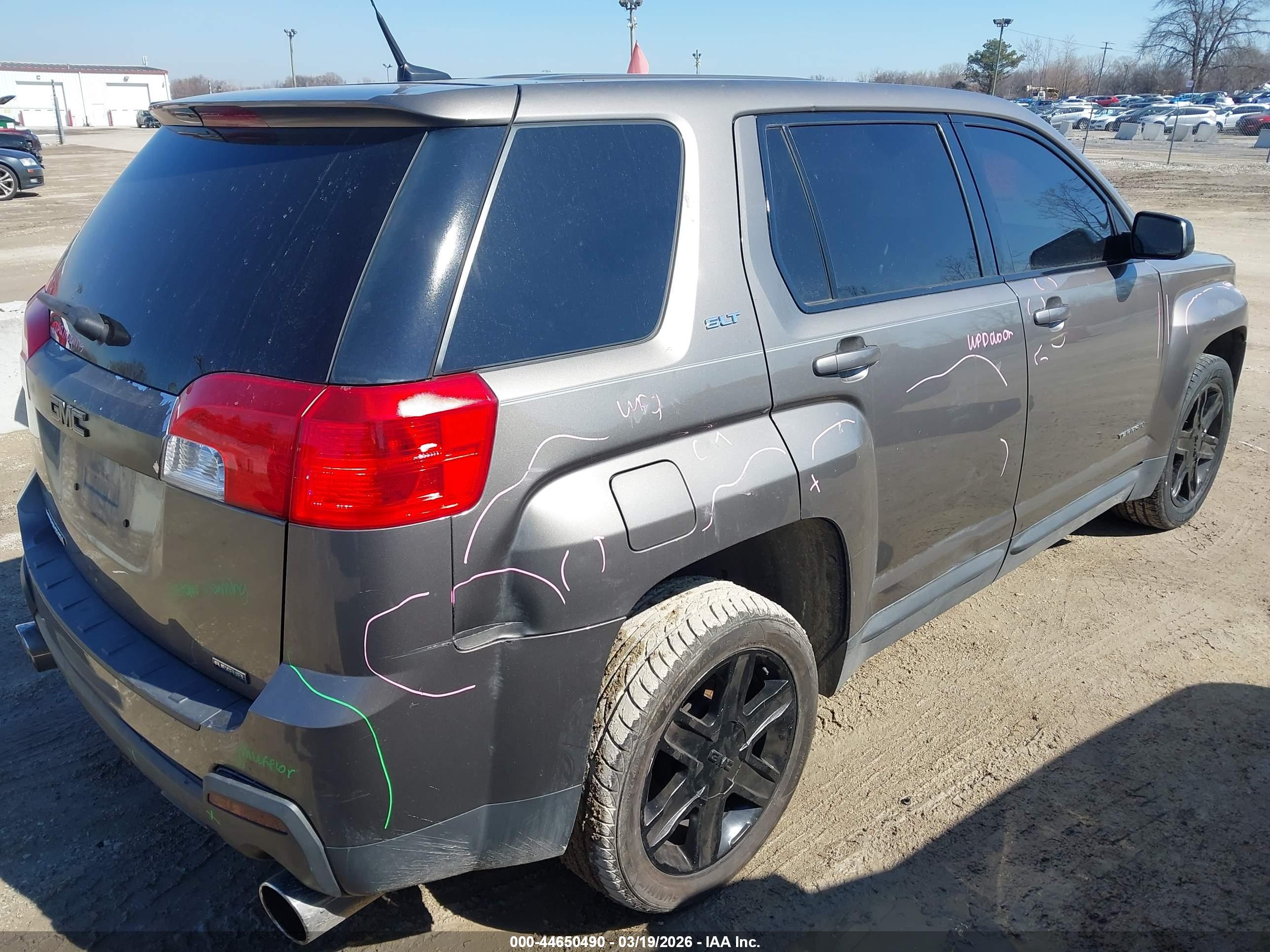 GMC TERRAIN image 4