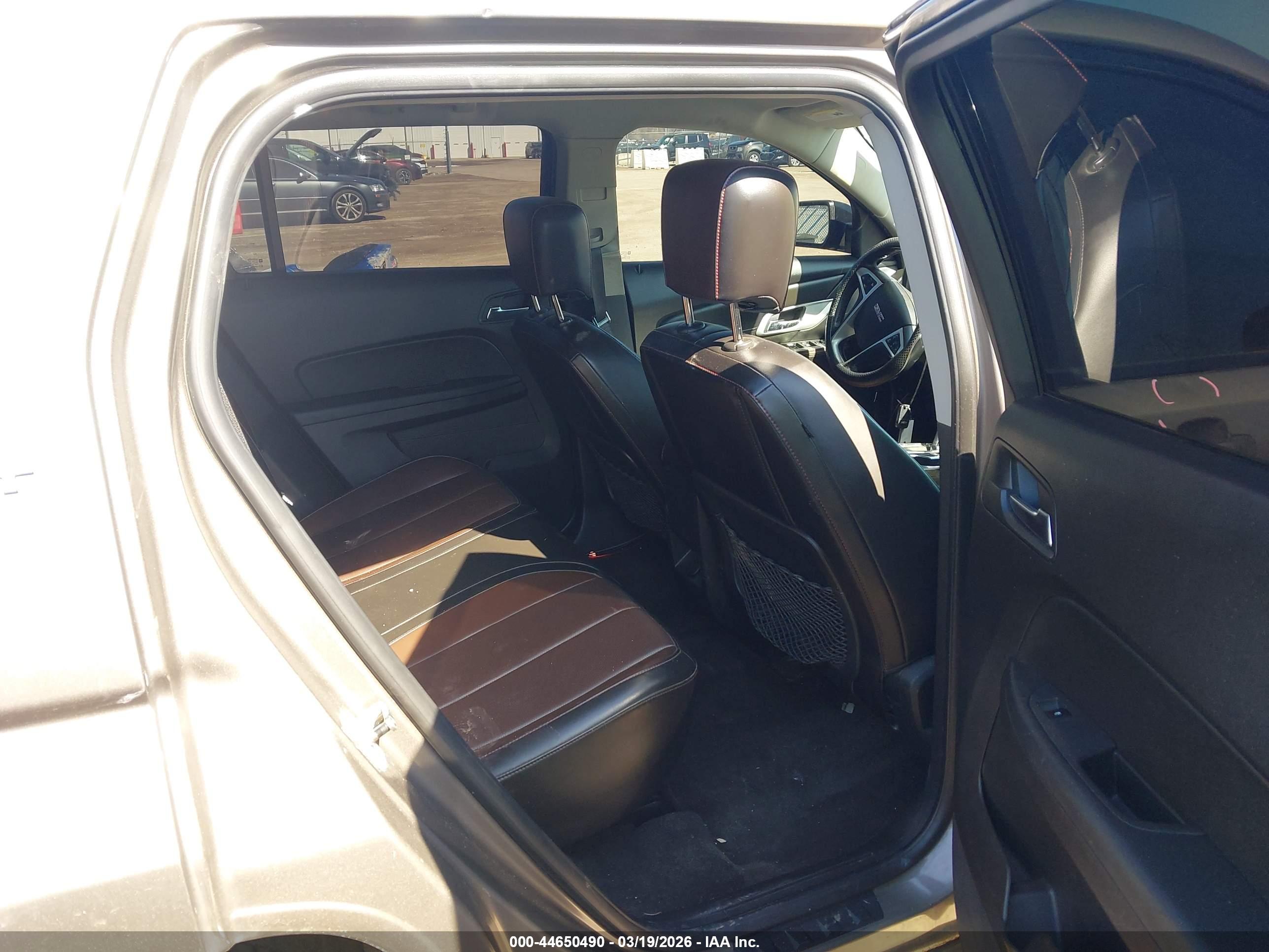 GMC TERRAIN image 8