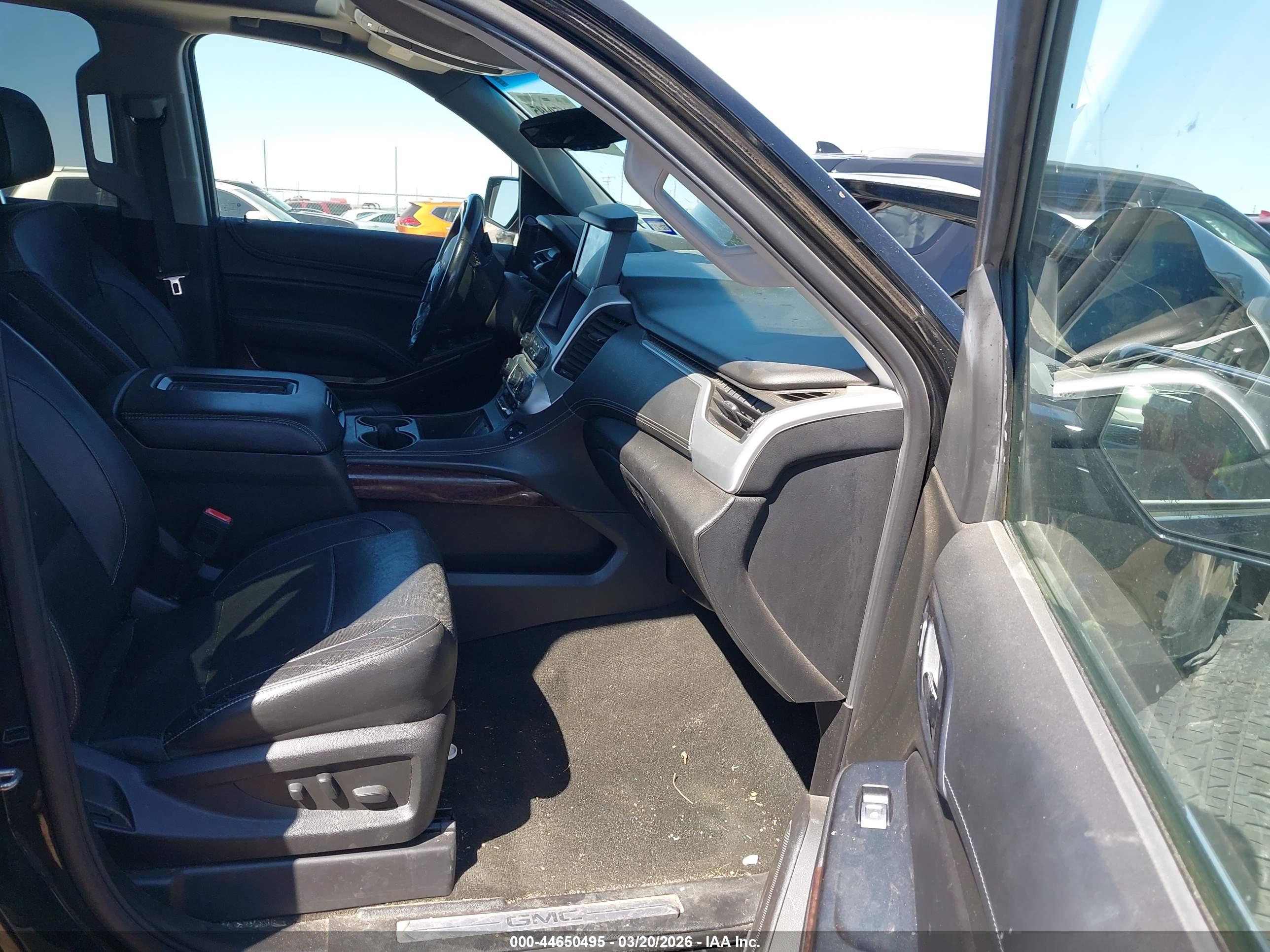 GMC YUKON image 5