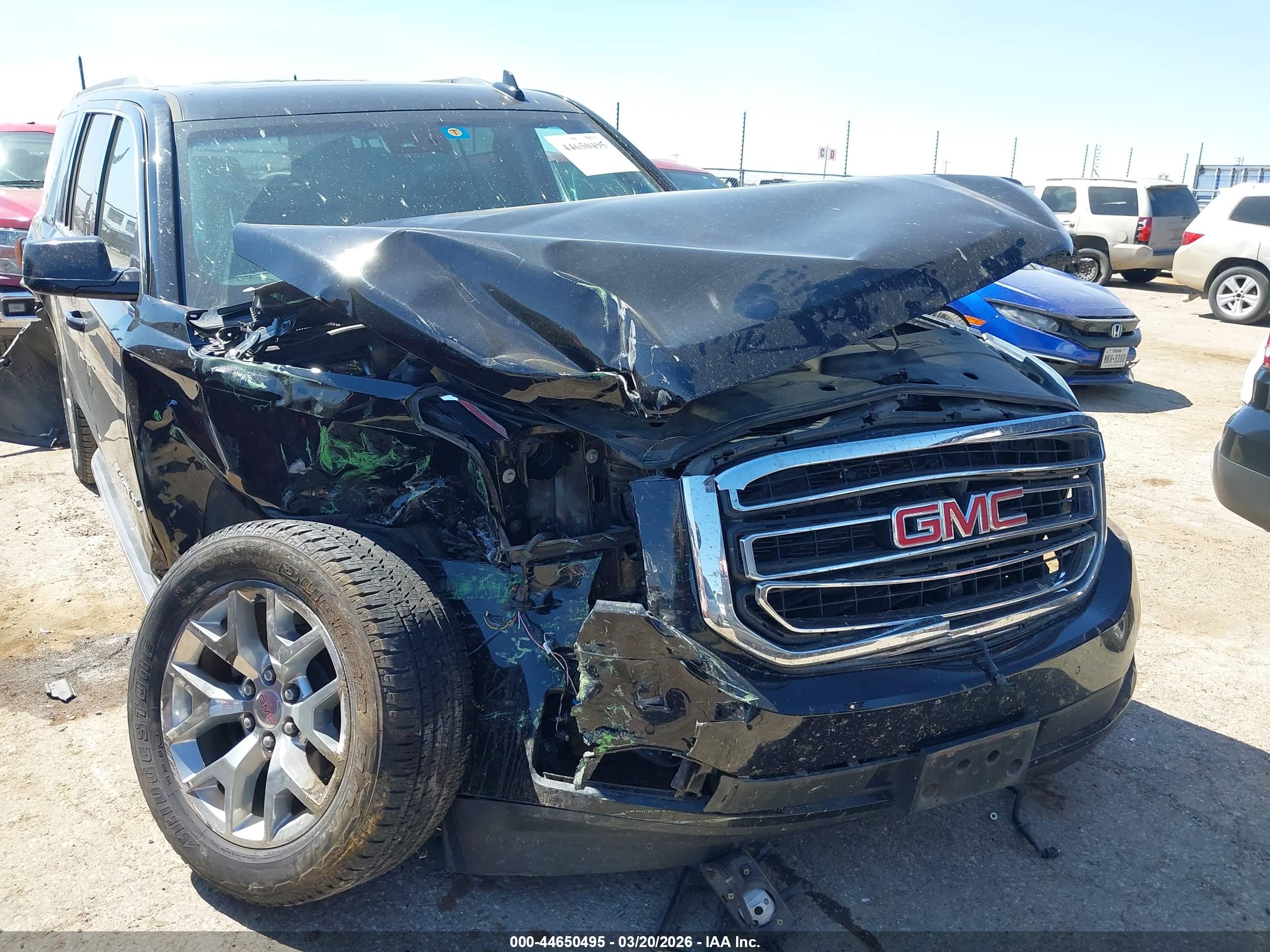 GMC YUKON image 6