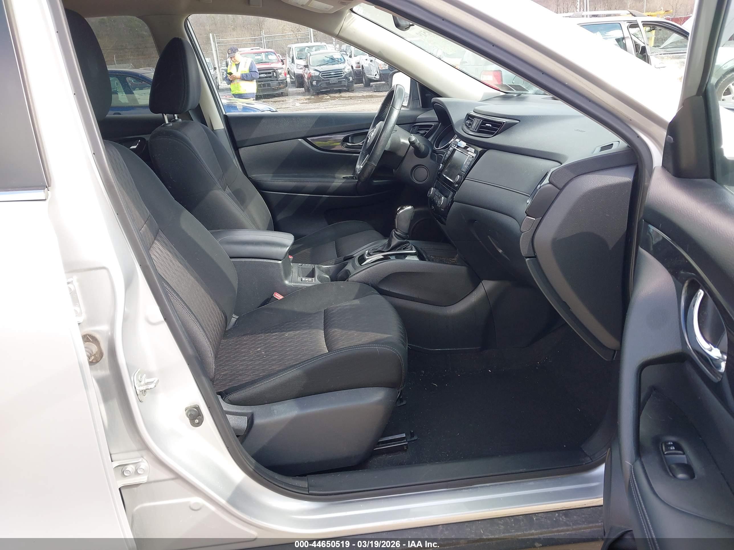 NISSAN ROGUE image 5
