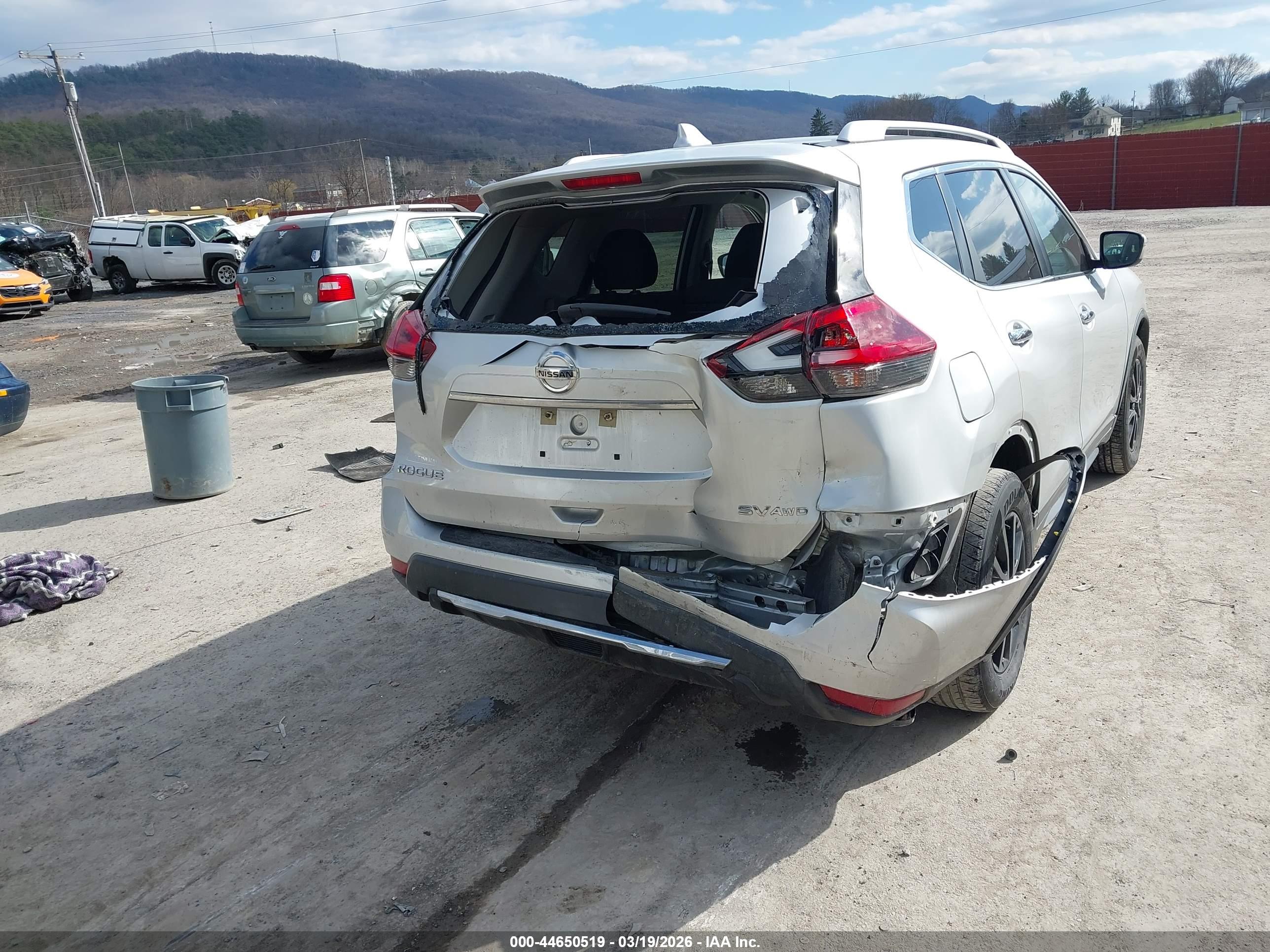 NISSAN ROGUE image 6