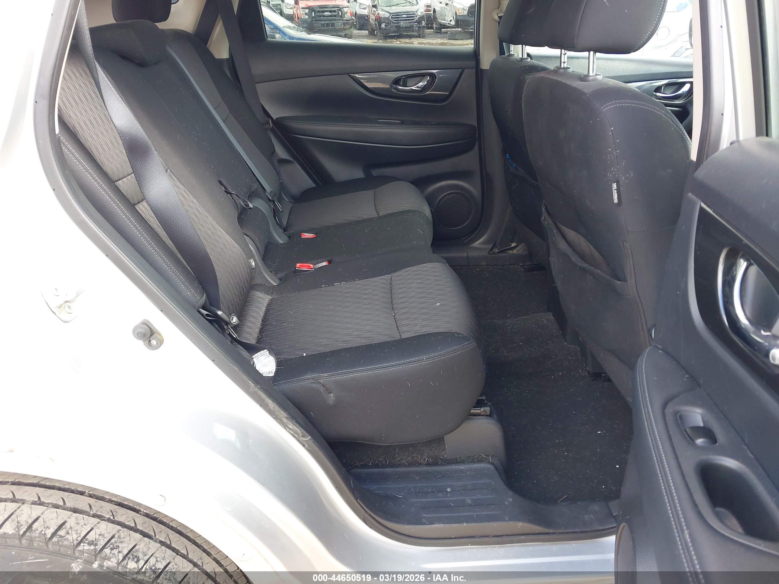 NISSAN ROGUE image 8