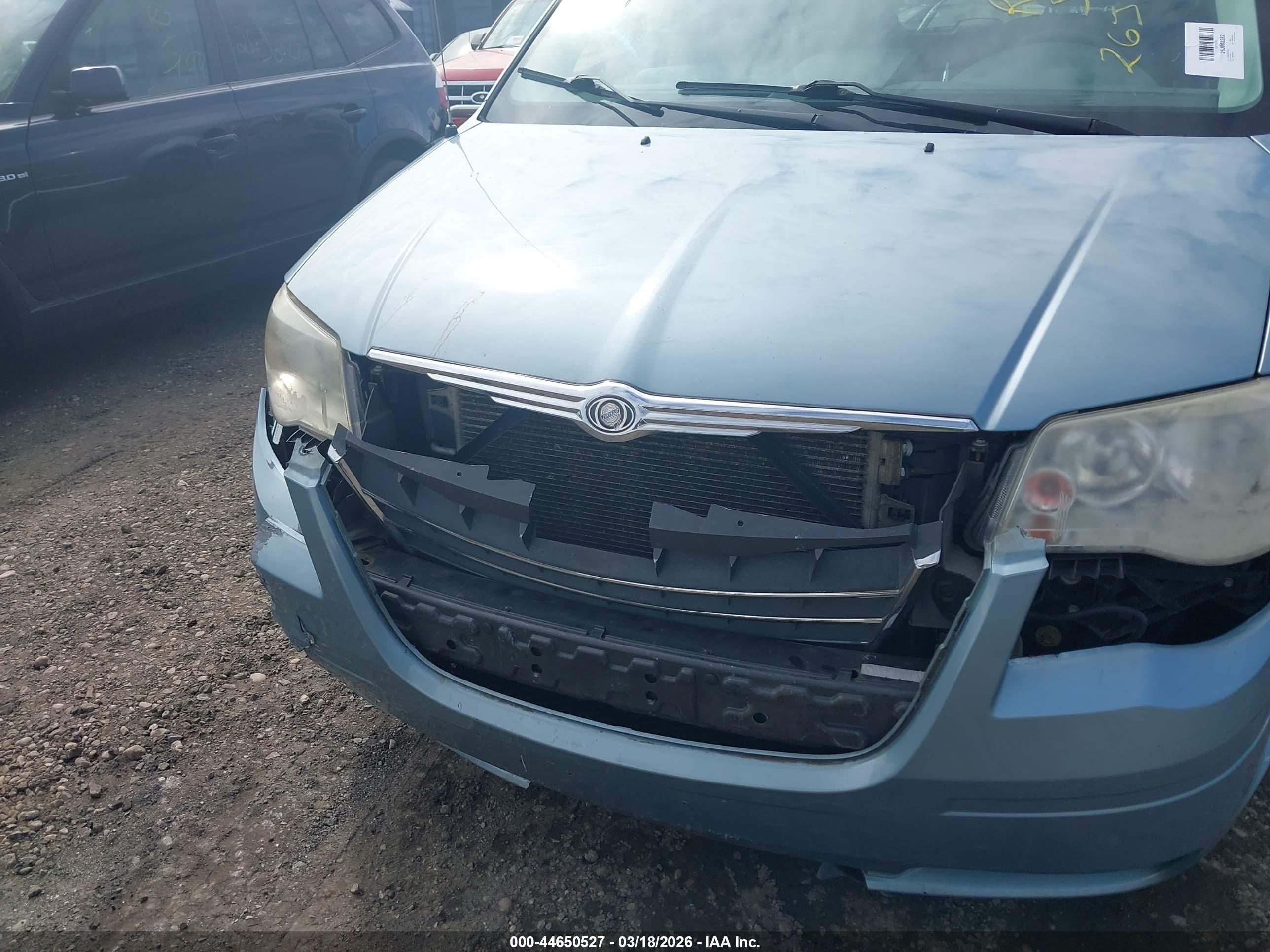 CHRYSLER TOWN image 6