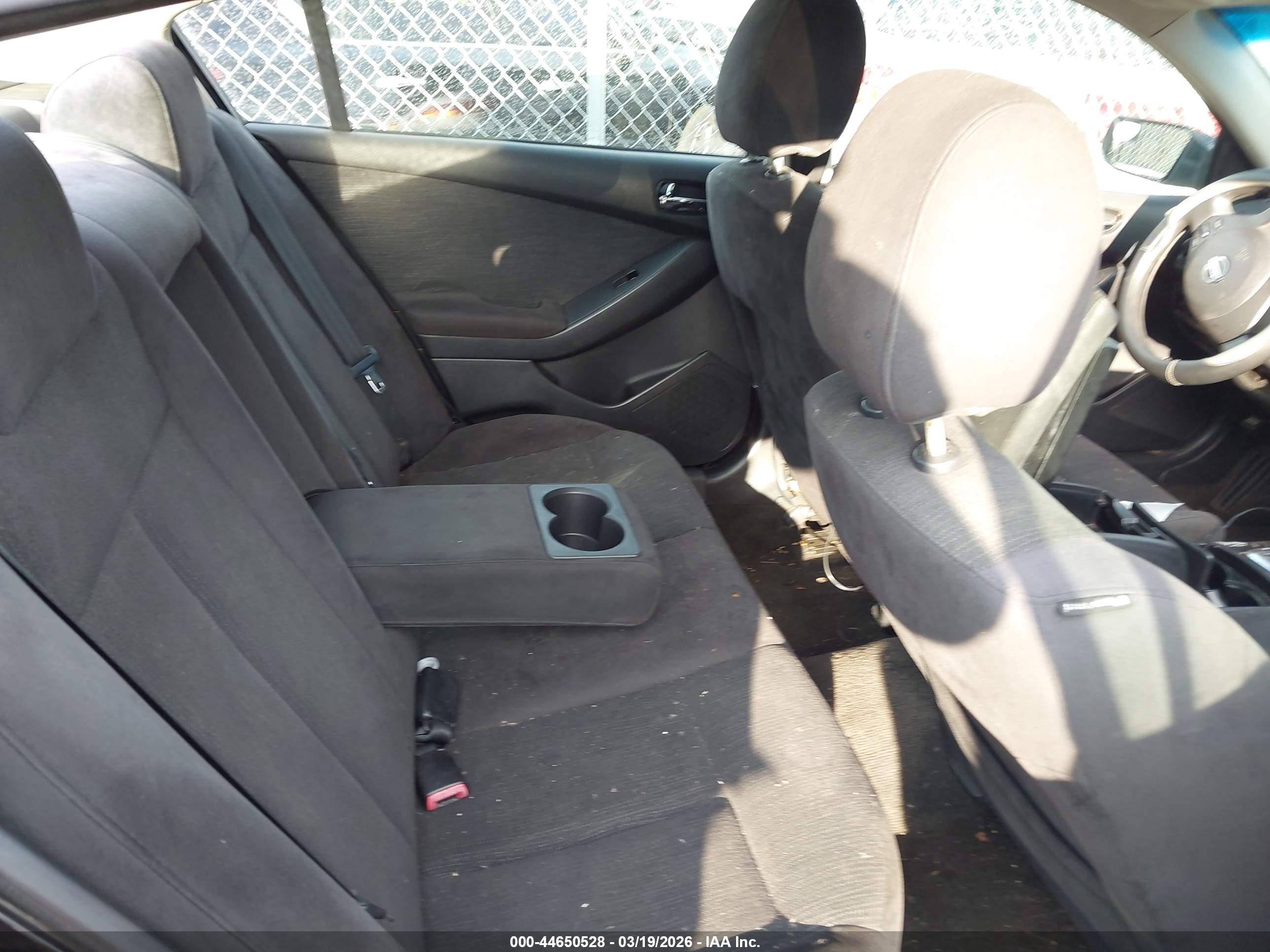 NISSAN ALTIMA image 8