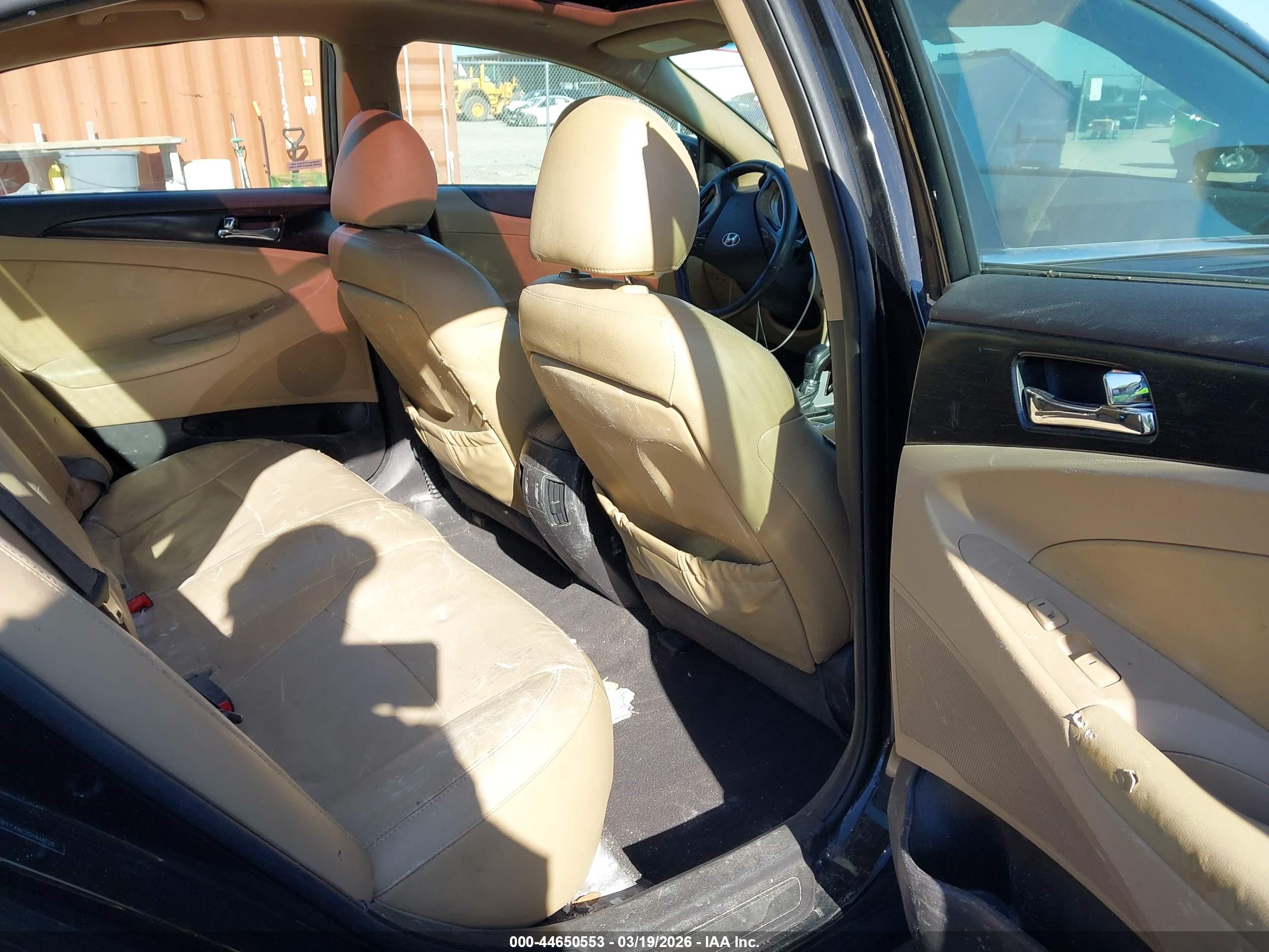 HYUNDAI SONATA image 8
