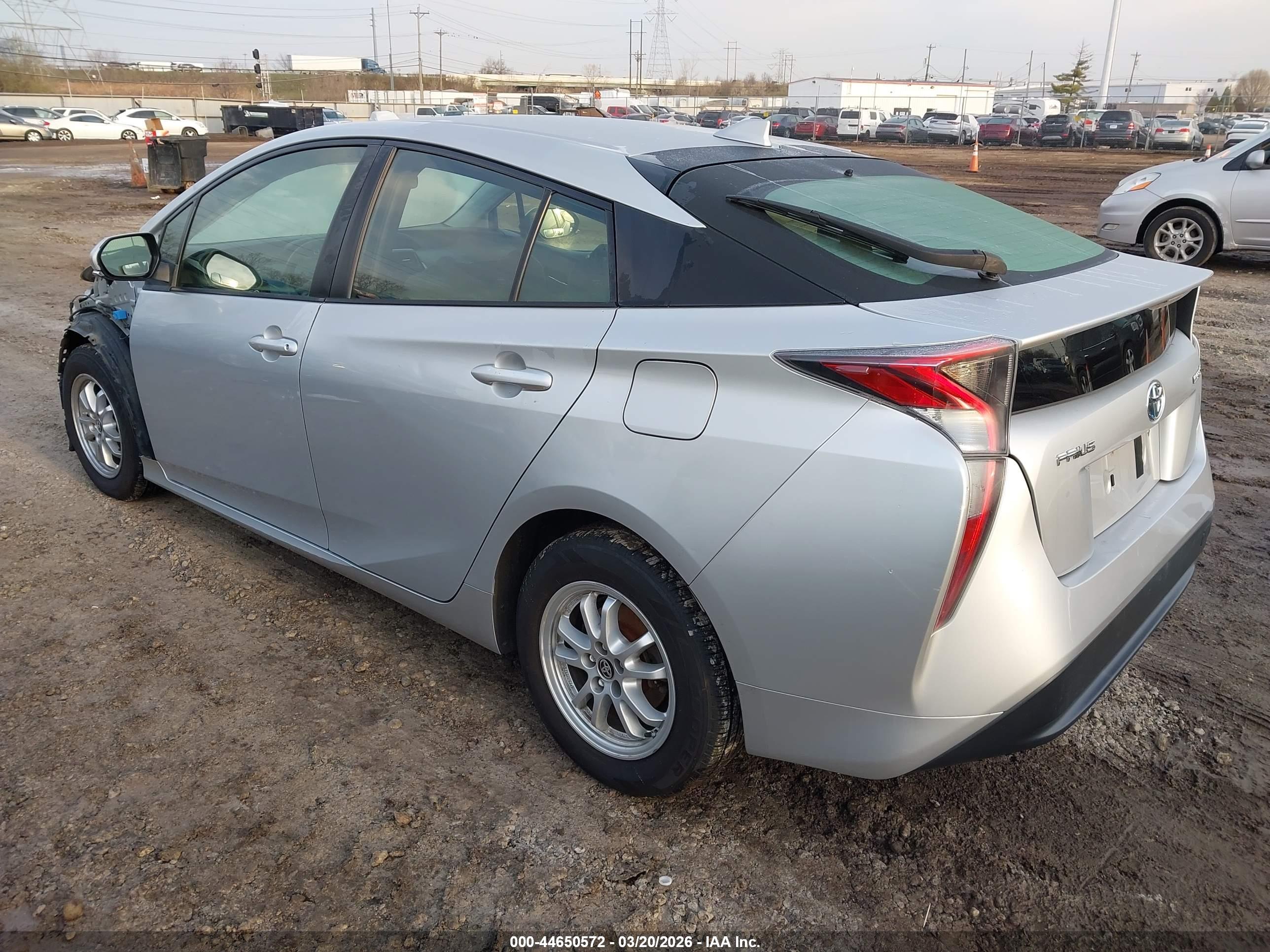 TOYOTA PRIUS image 3