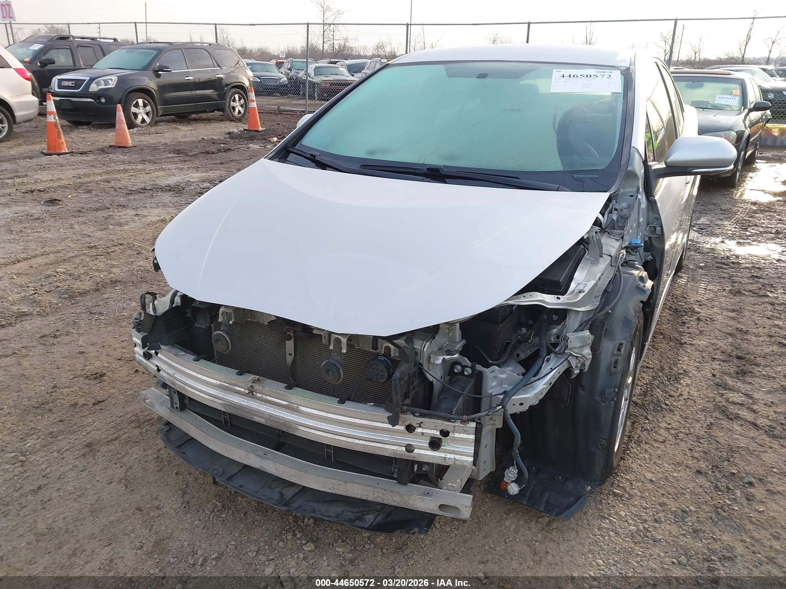 TOYOTA PRIUS image 6