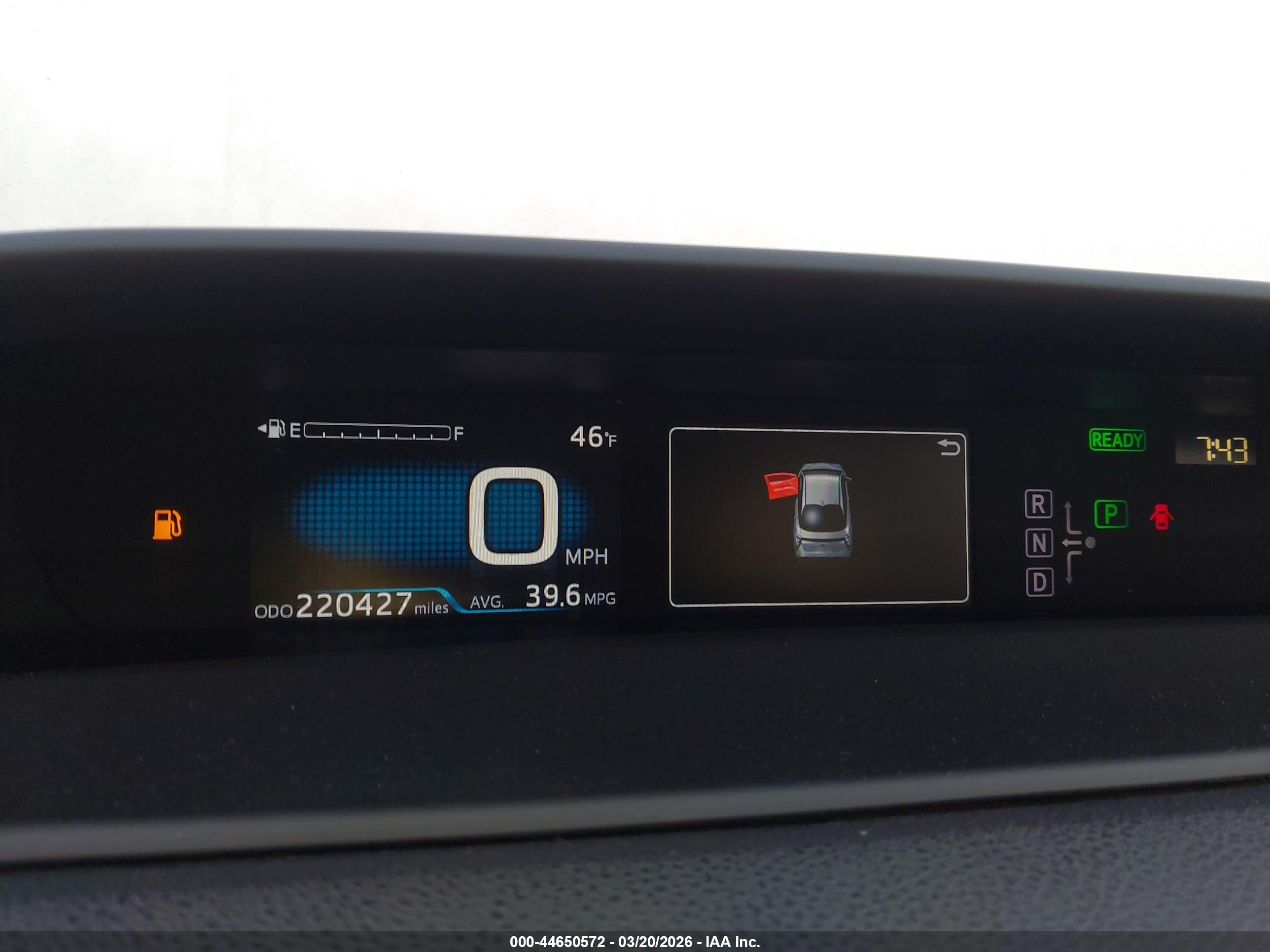 TOYOTA PRIUS image 7