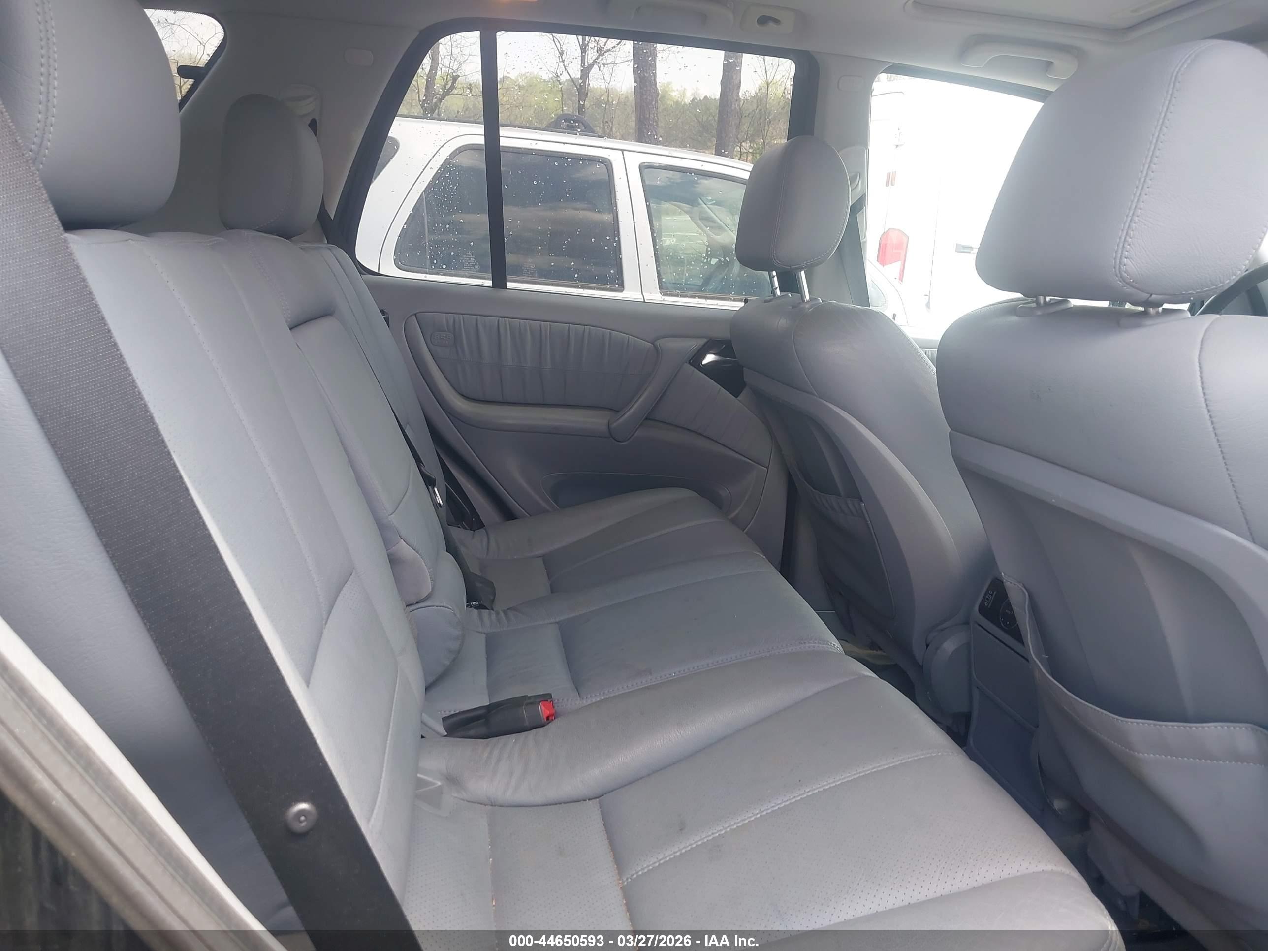 MERCEDES-BENZ ML image 8