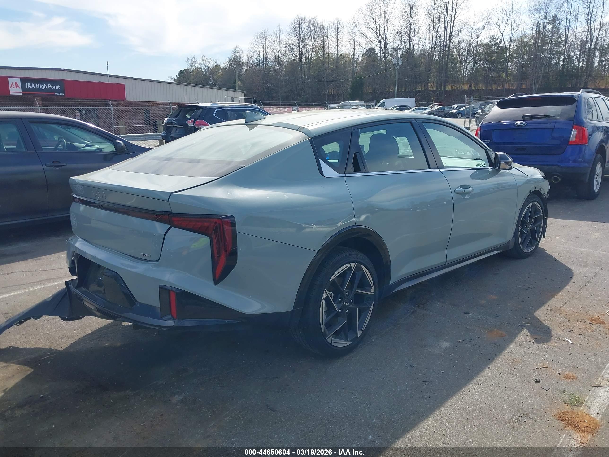 KIA K4 image 4