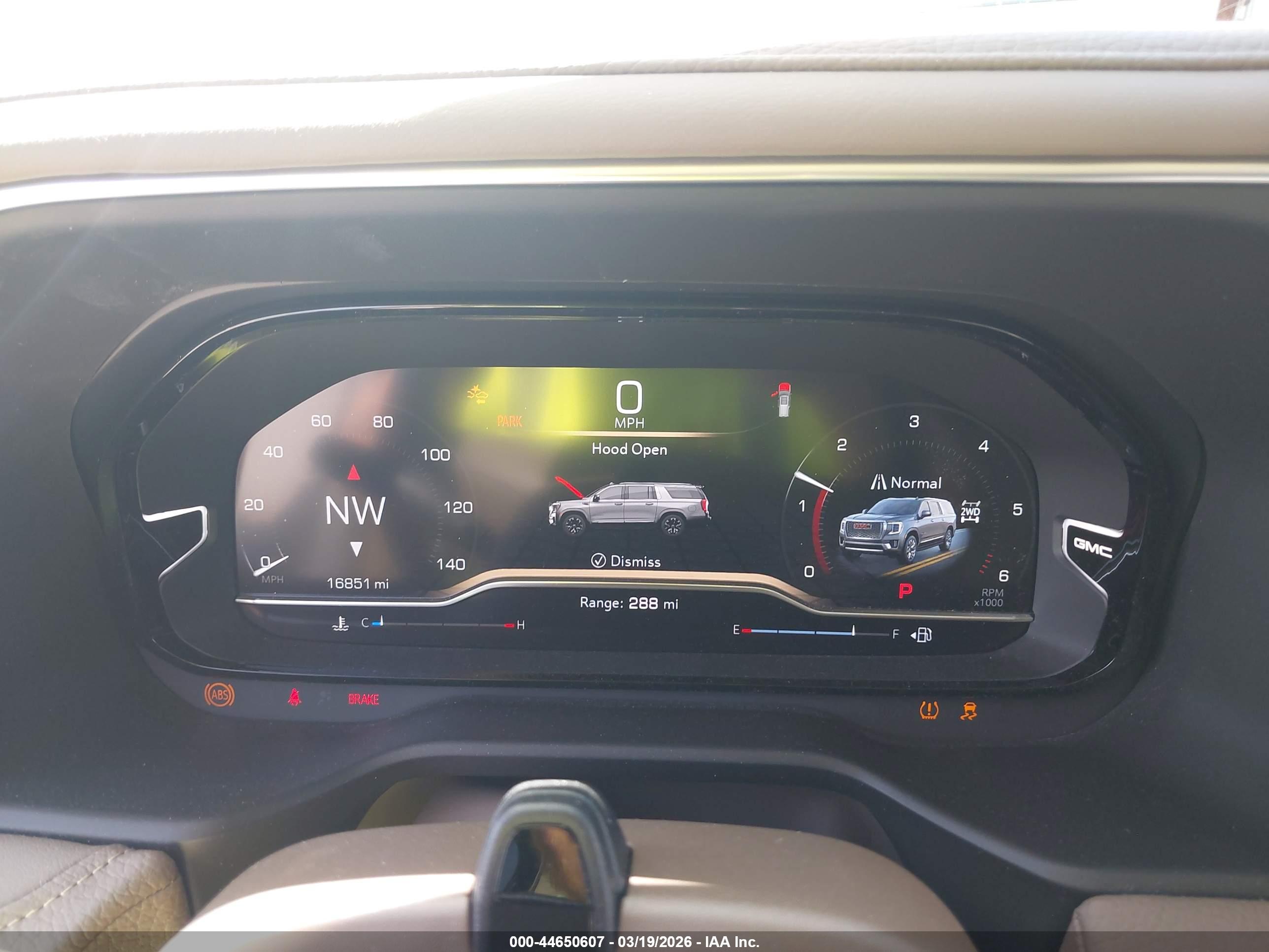 GMC YUKON image 7
