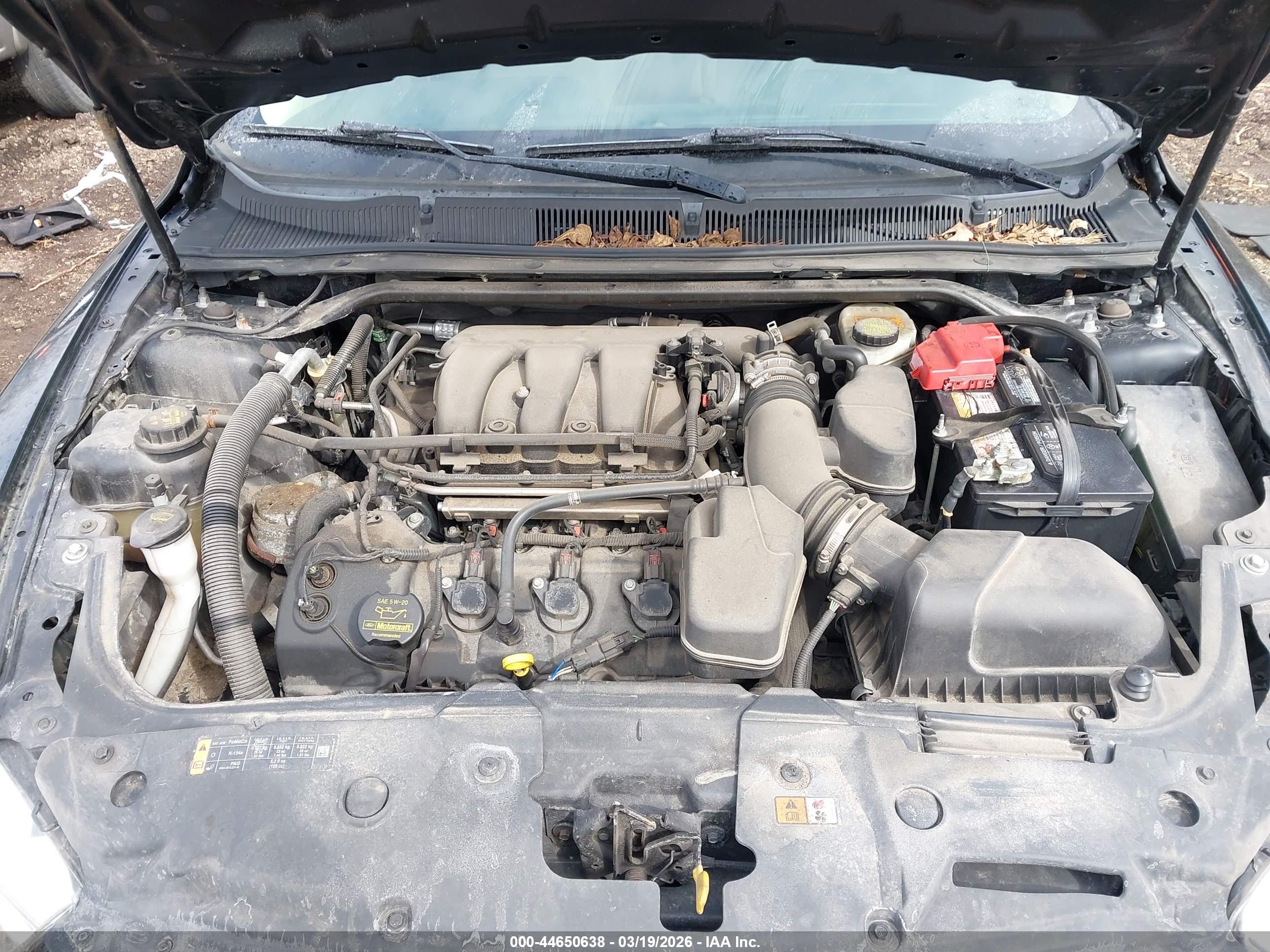 FORD TAURUS image 10