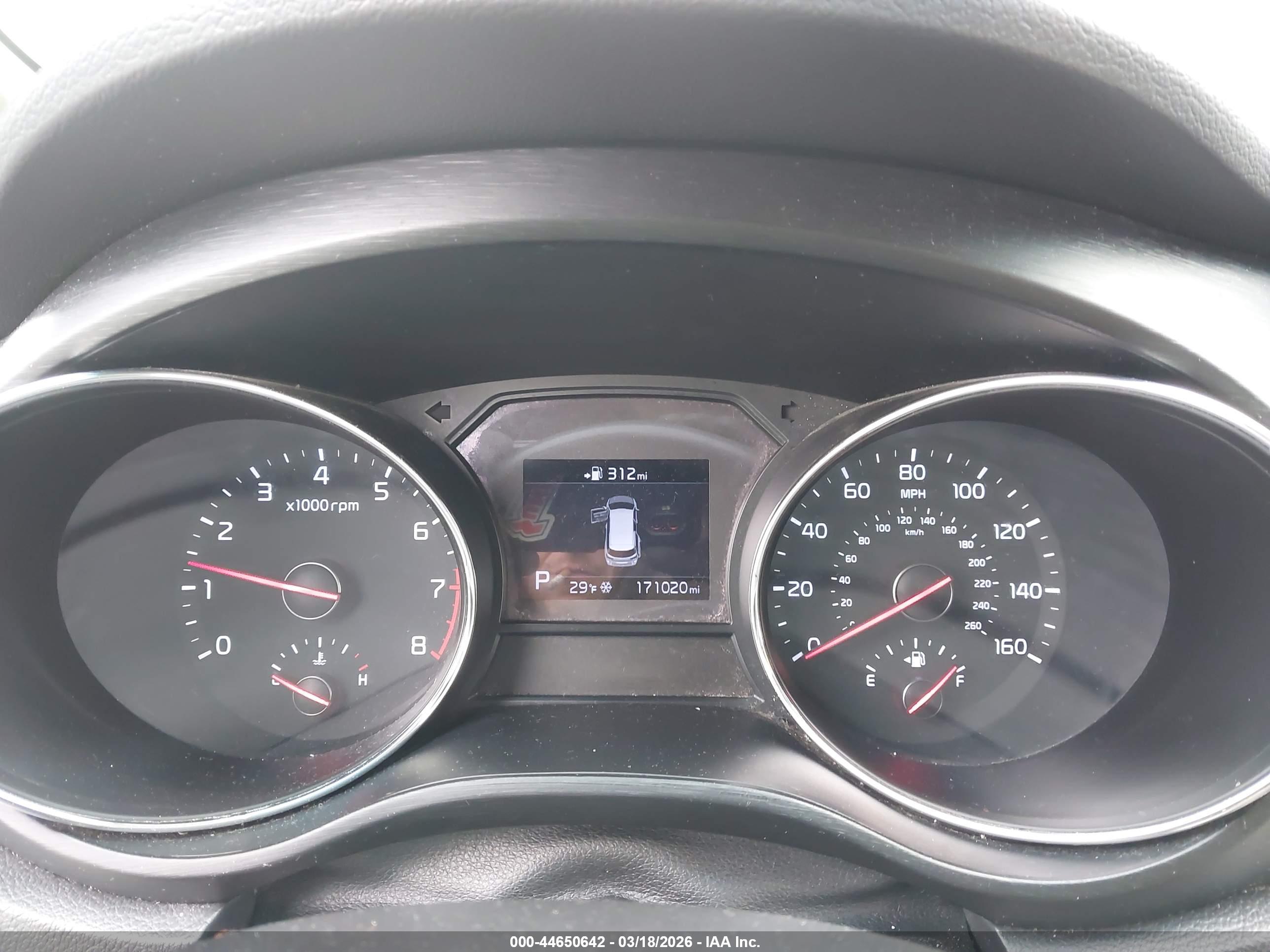 KIA SEDONA image 7