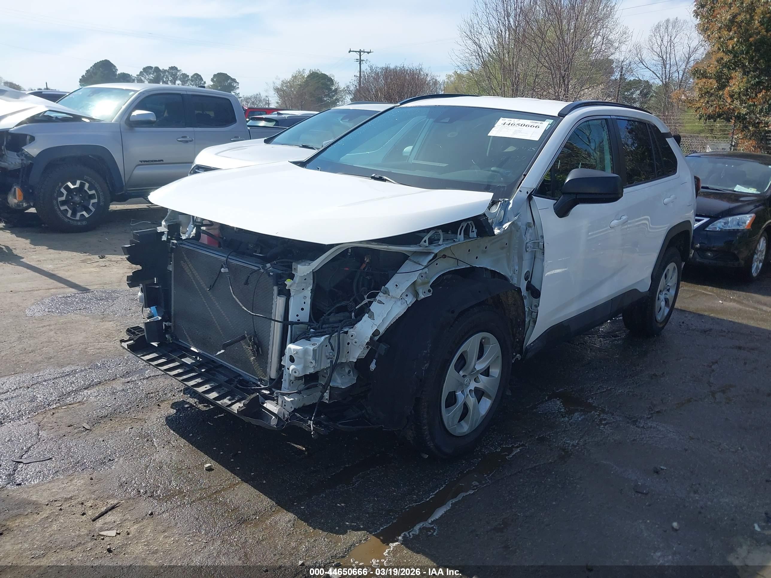 TOYOTA RAV4 image 2