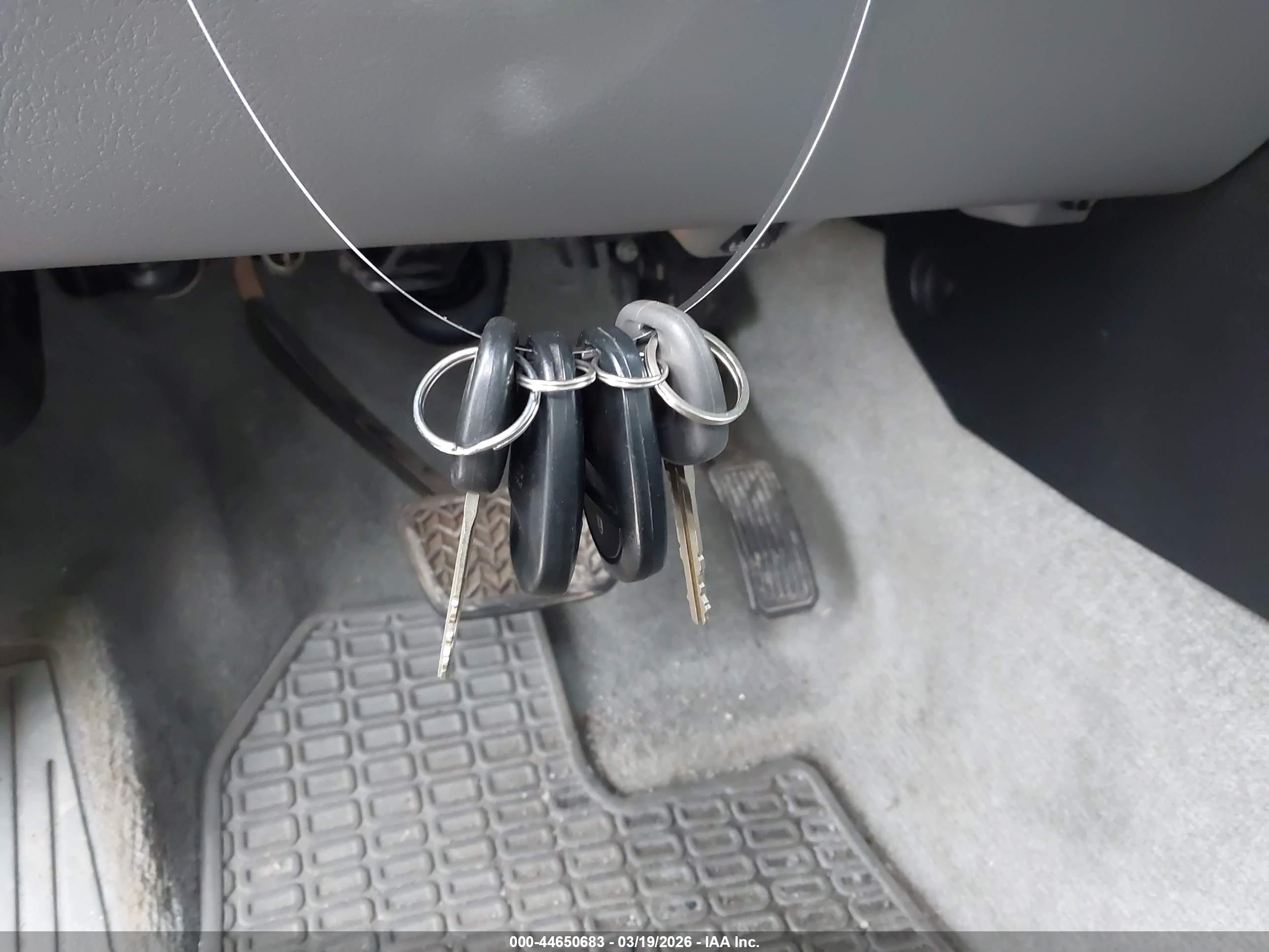 TOYOTA SEQUOIA image 11