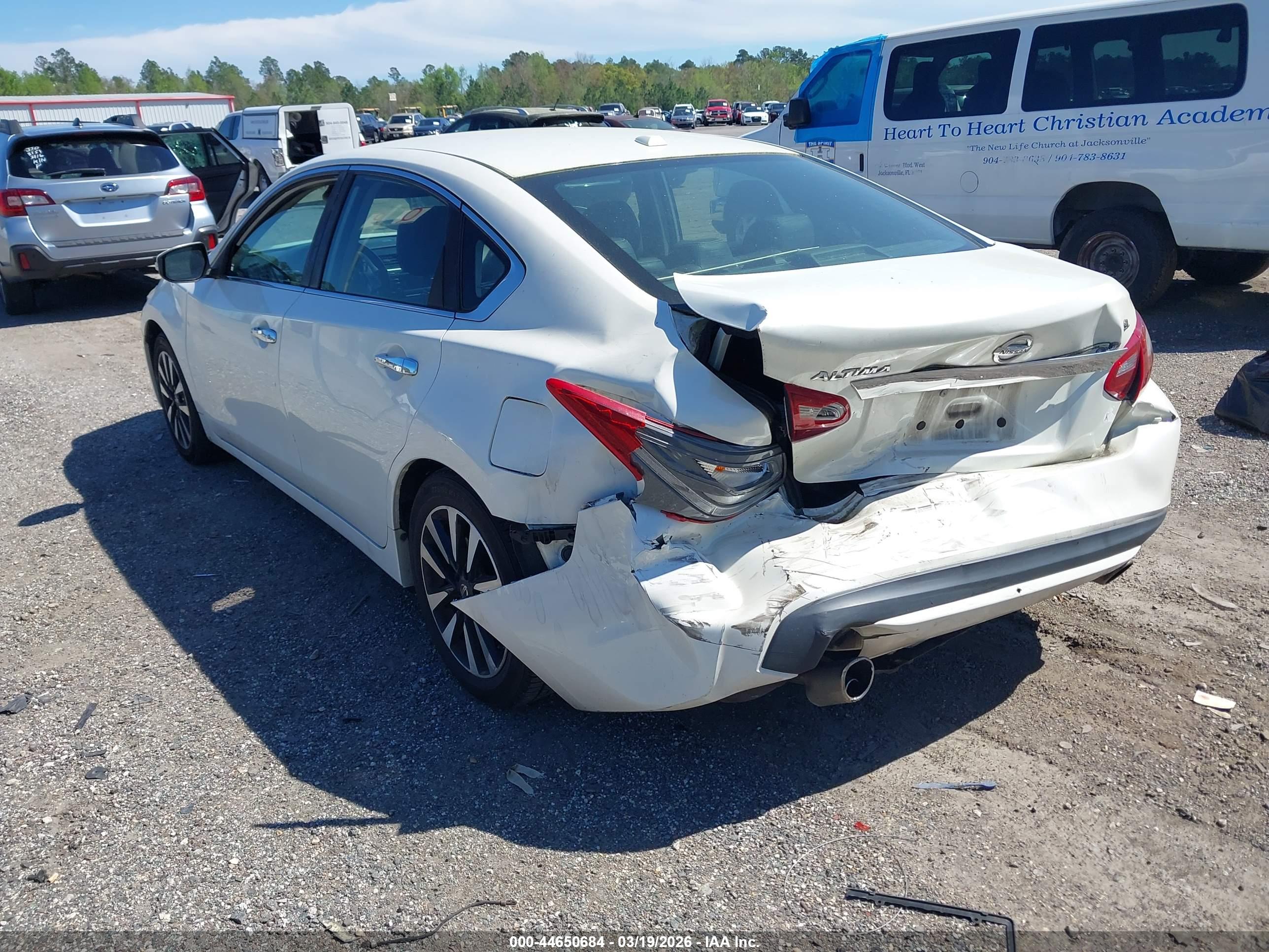 NISSAN ALTIMA image 3