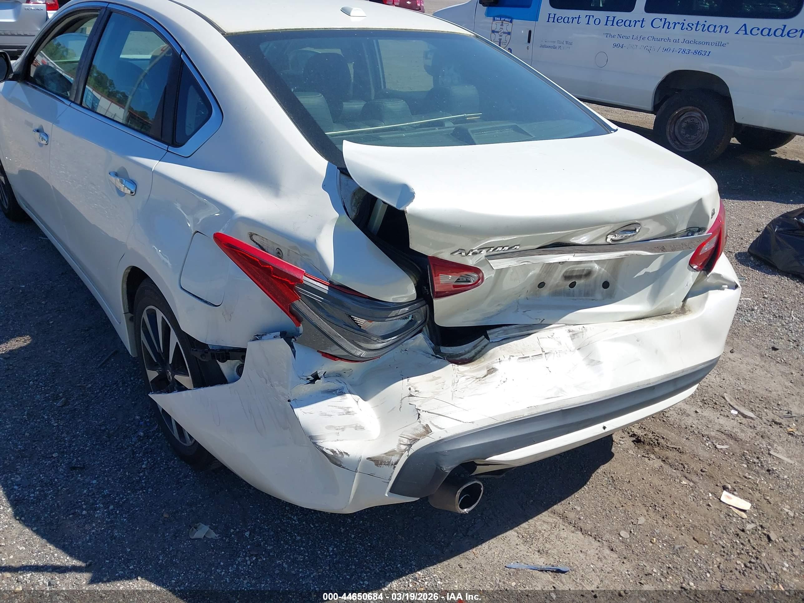 NISSAN ALTIMA image 6