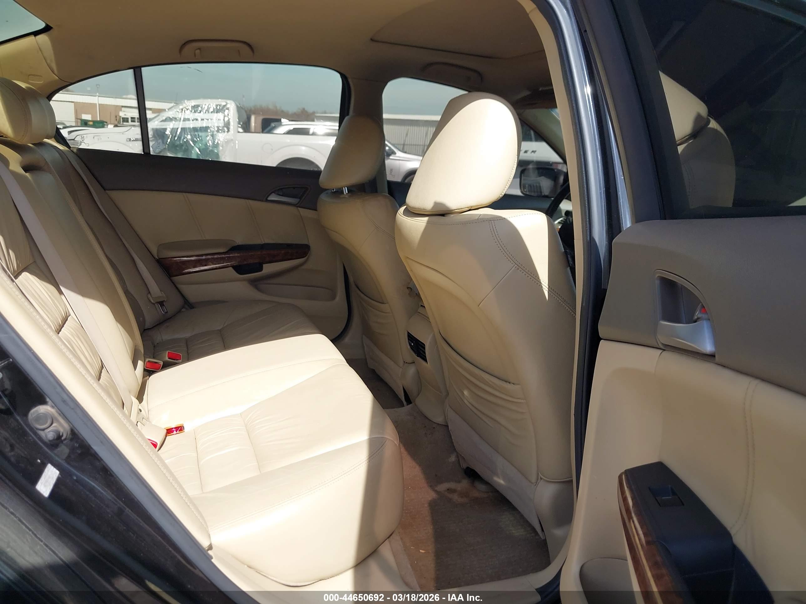 HONDA ACCORD image 8