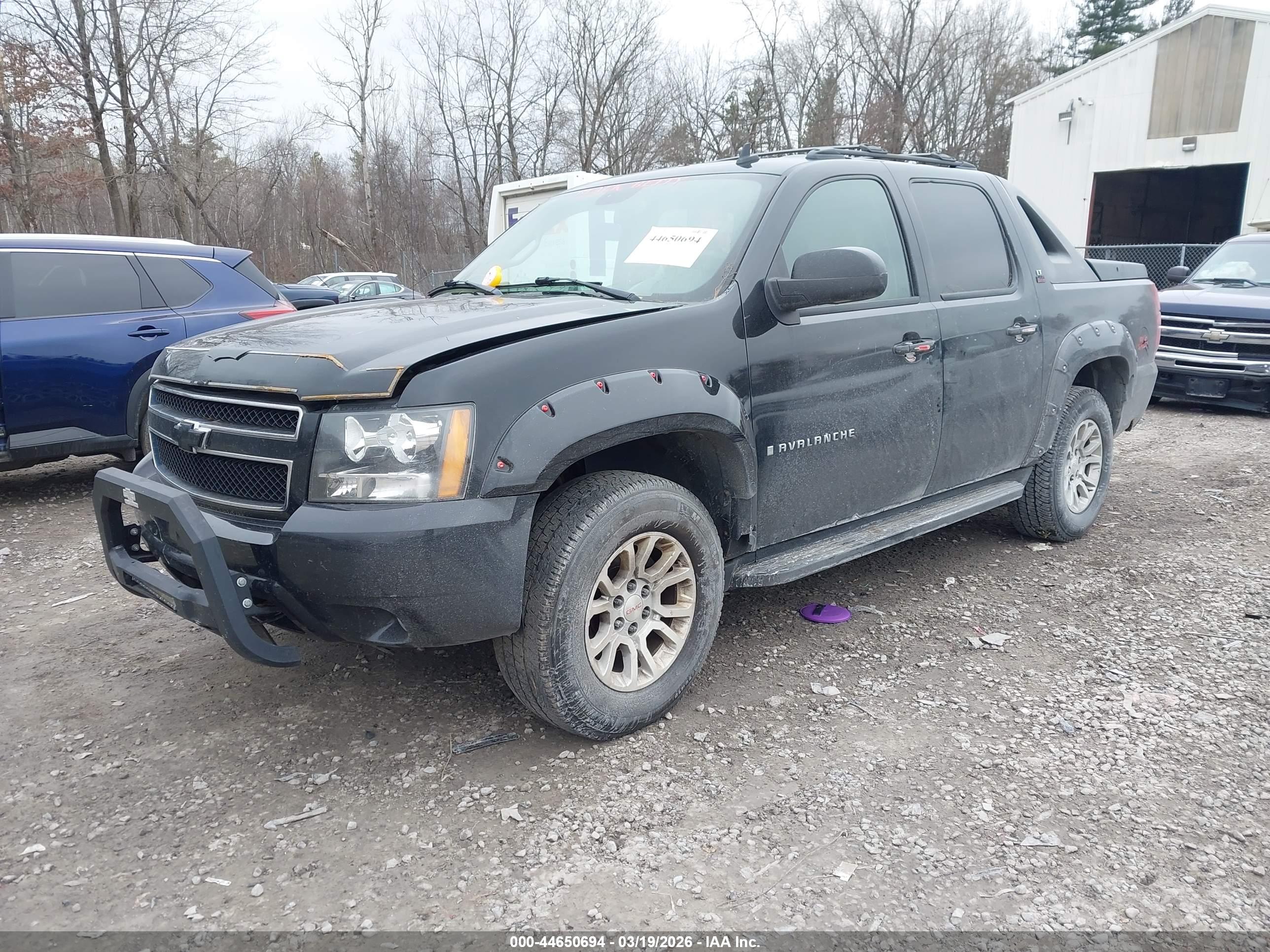 CHEVROLET AVALANCHE image 2