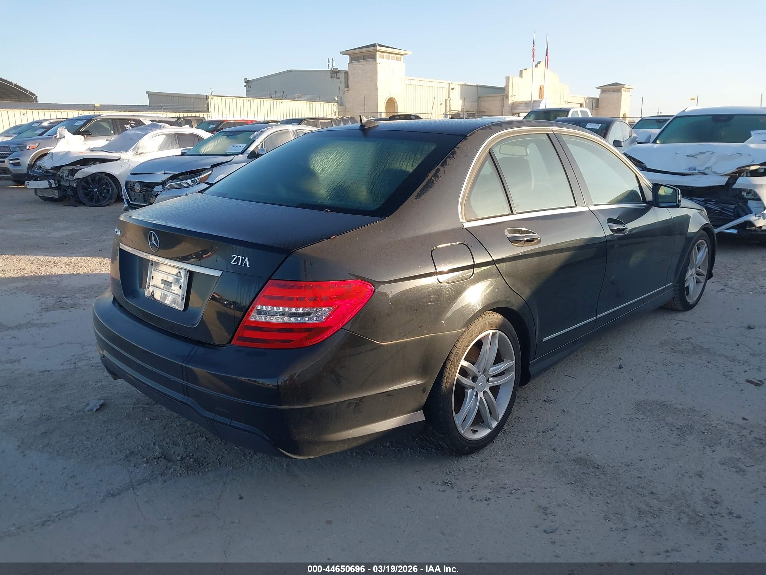 MERCEDES-BENZ C image 4