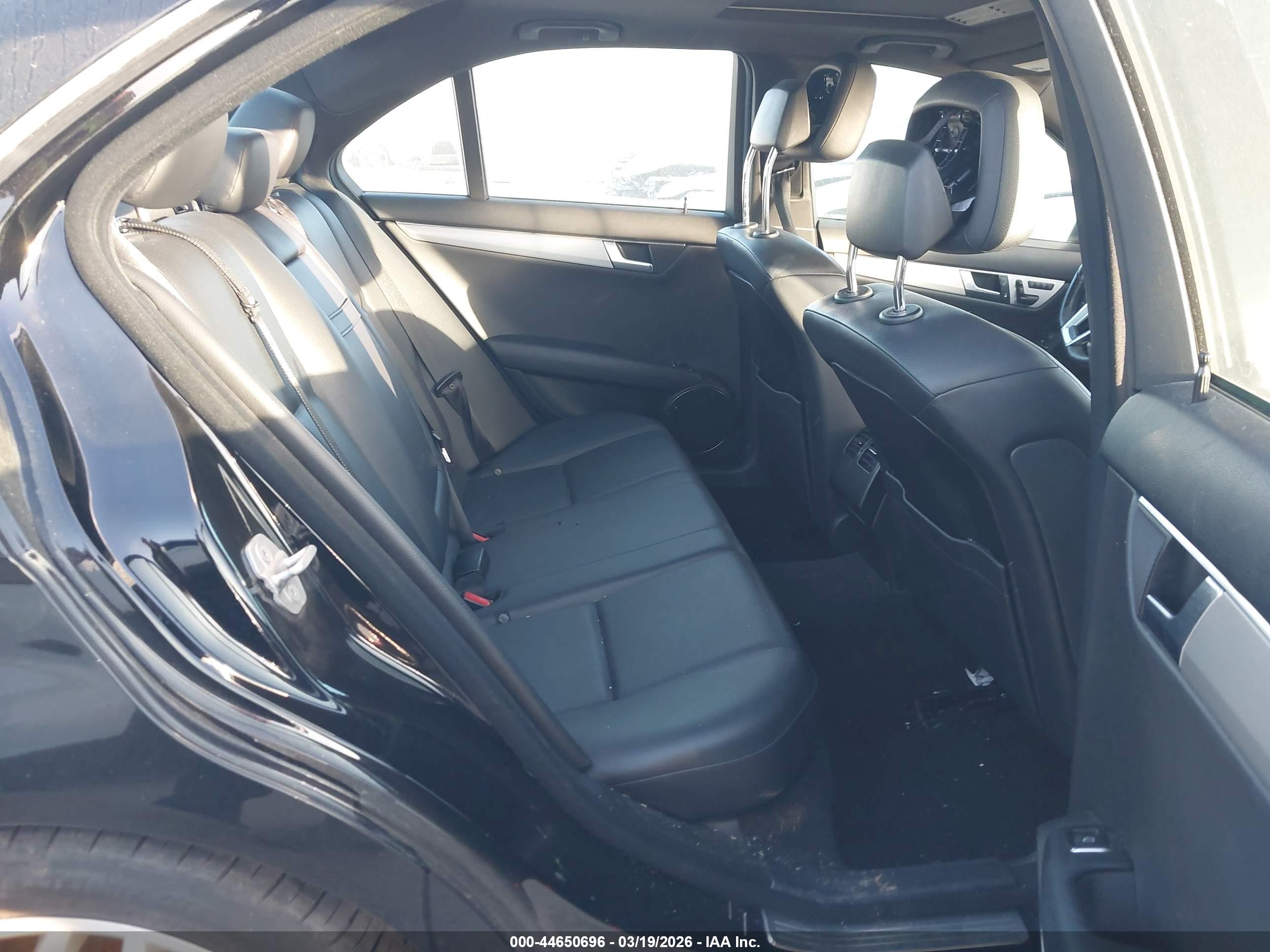MERCEDES-BENZ C image 8