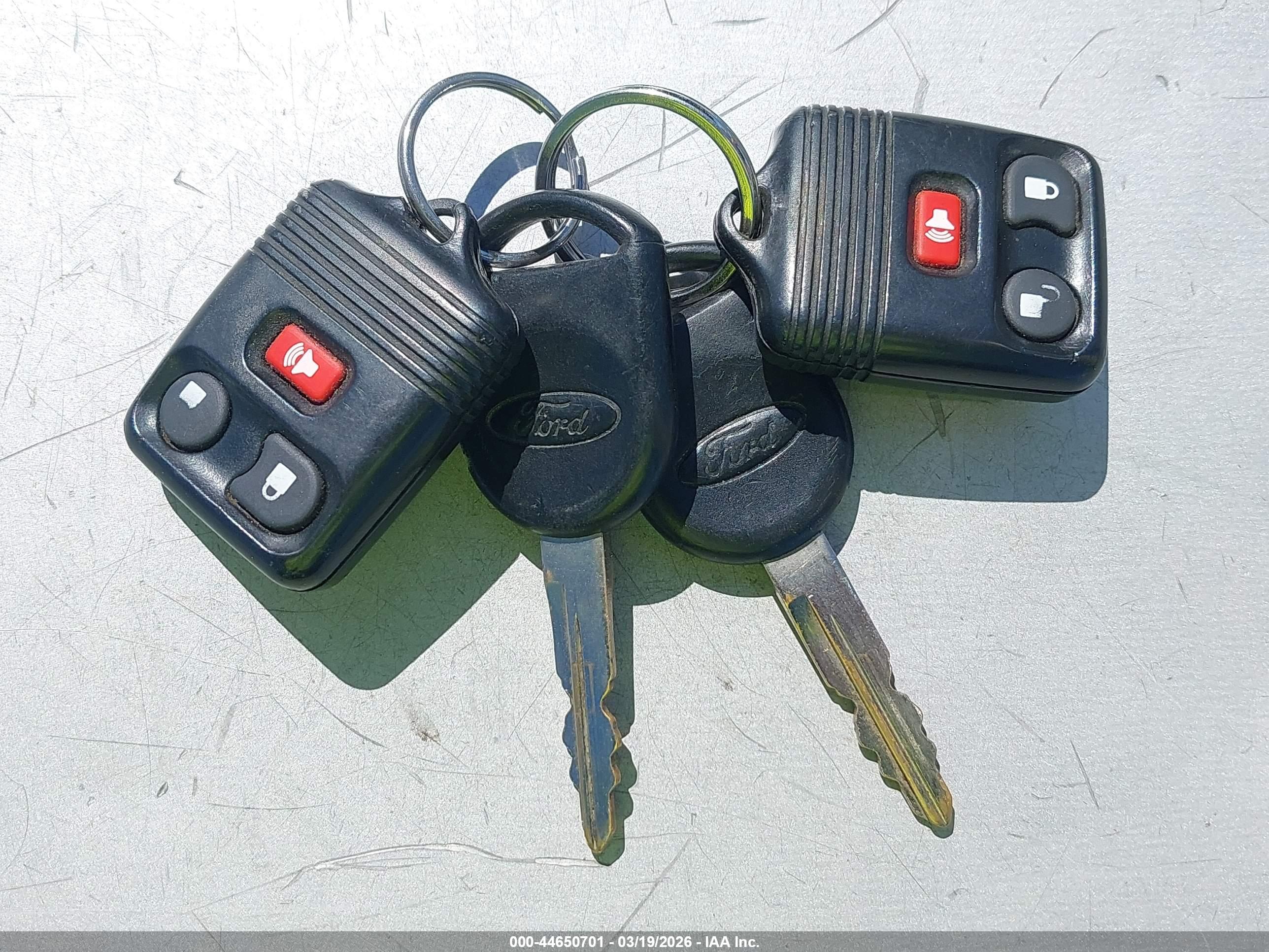 FORD ESCAPE image 11