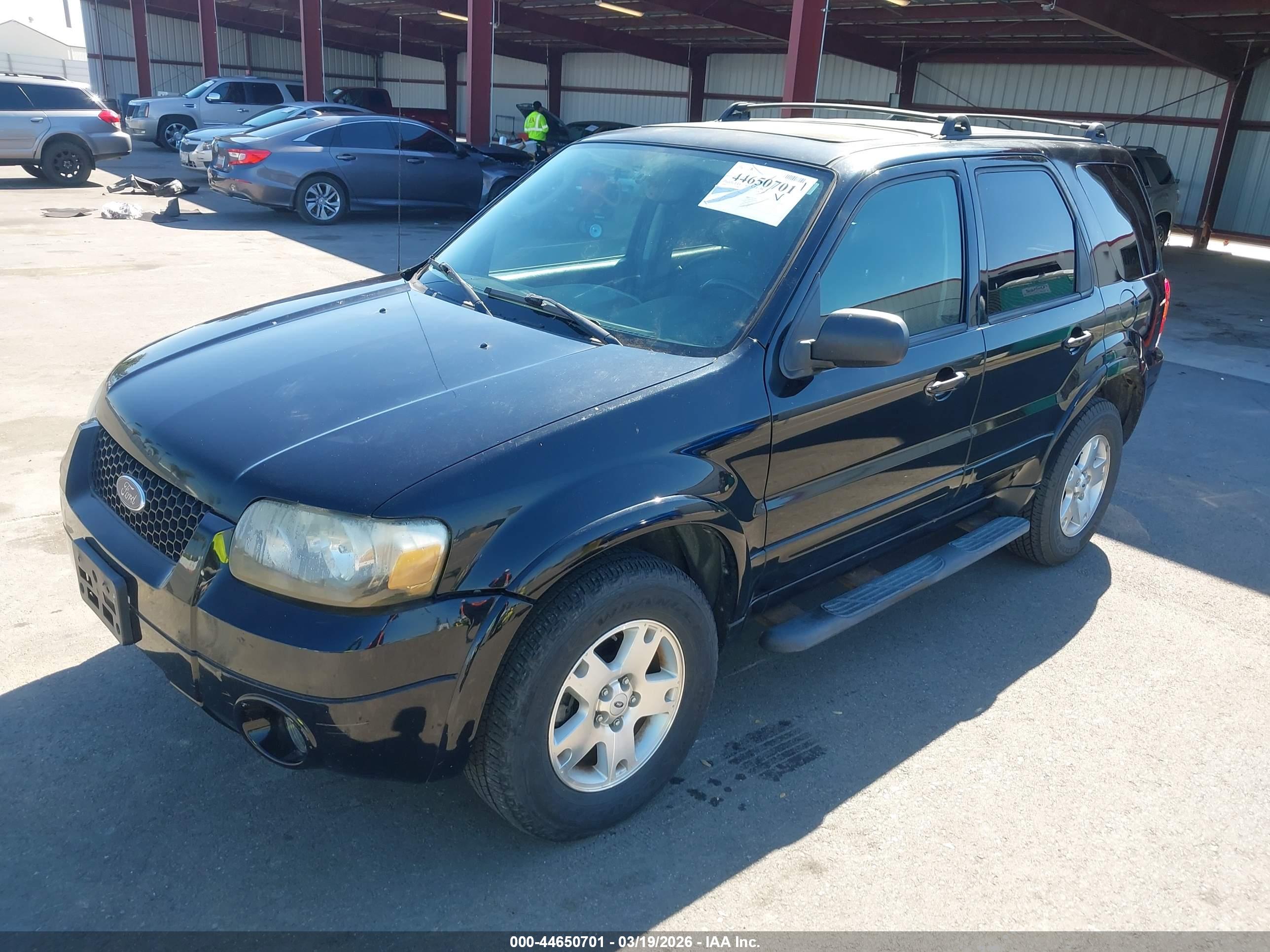 FORD ESCAPE image 2