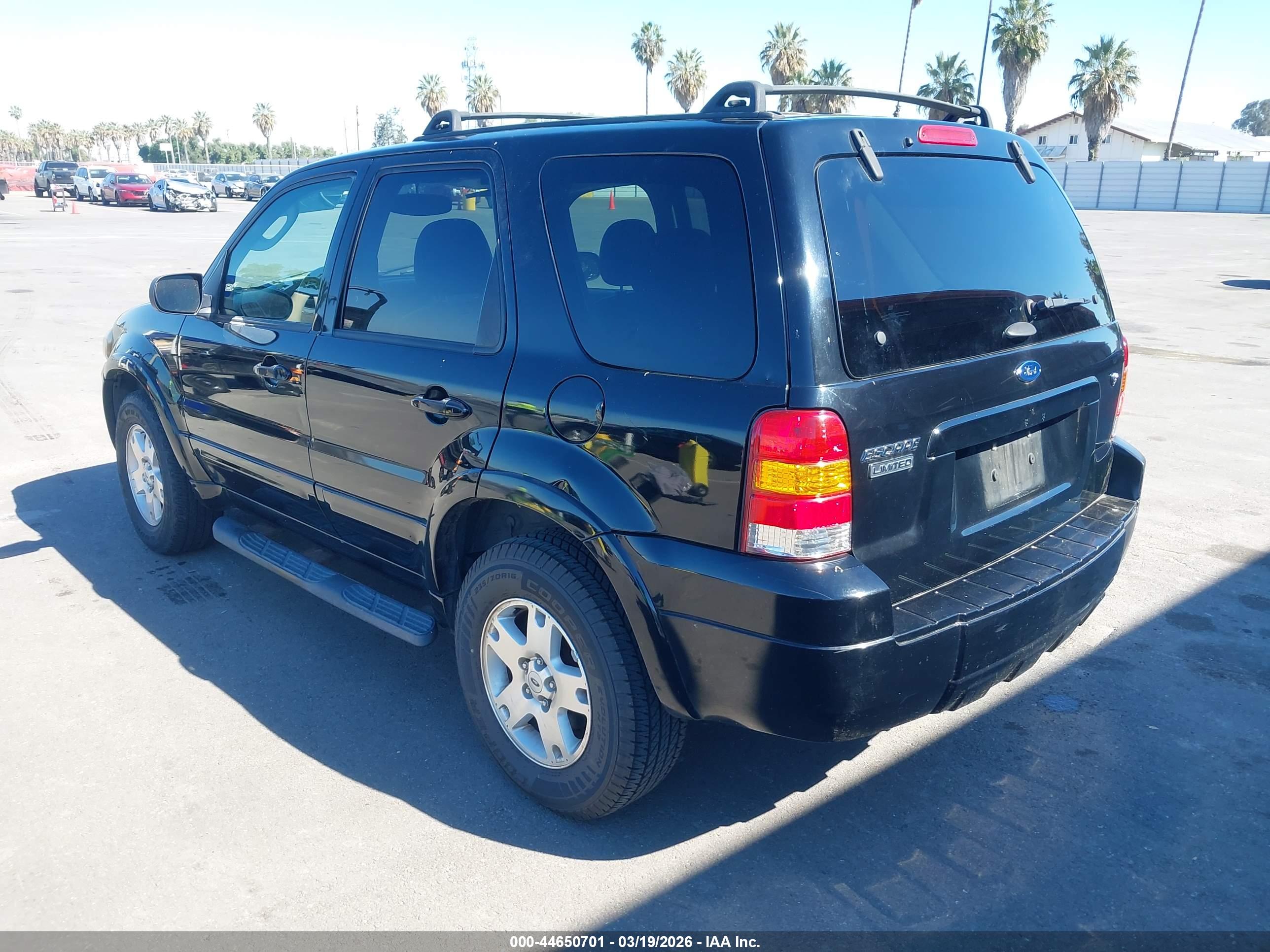 FORD ESCAPE image 3