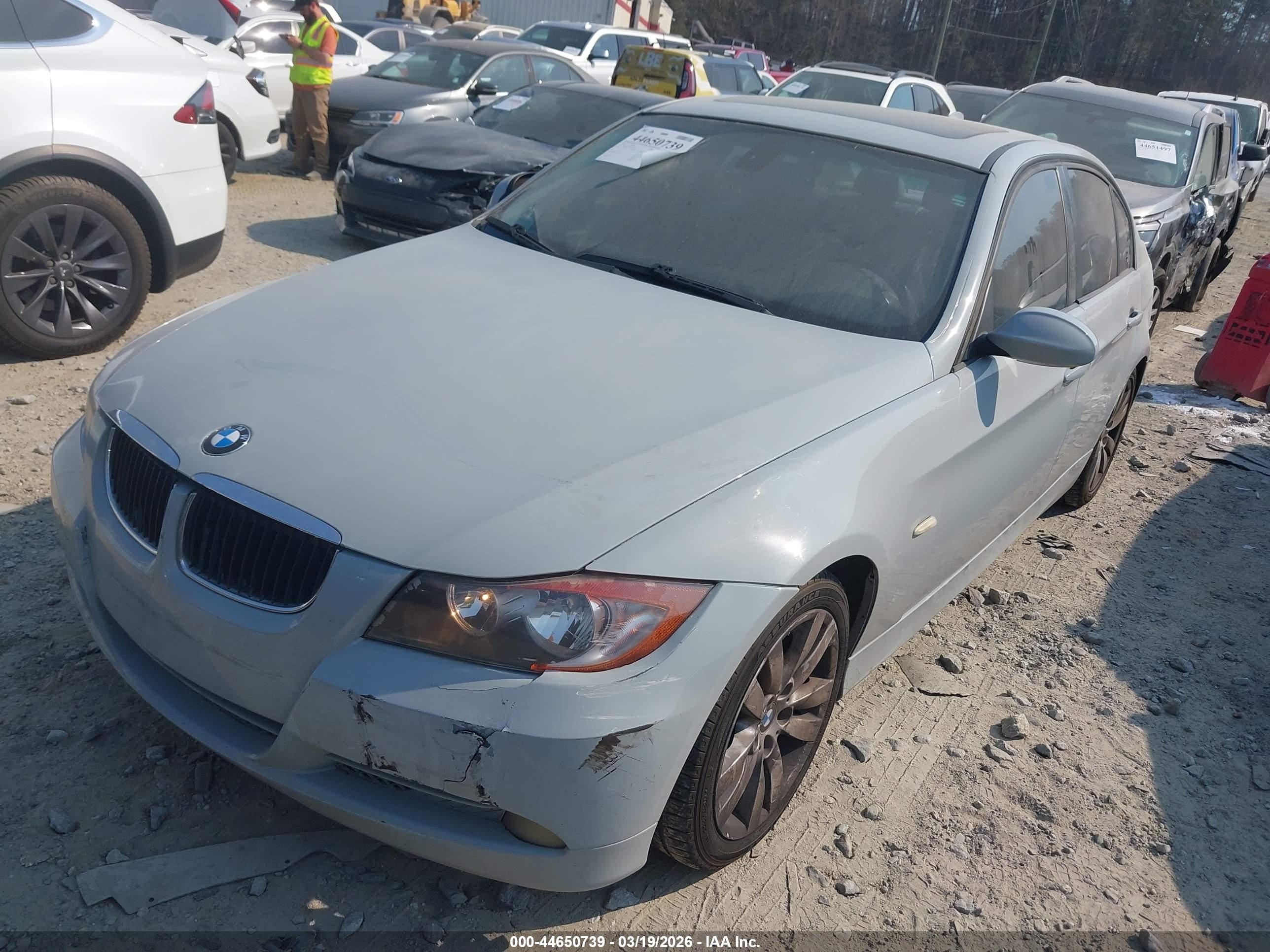 BMW 328I image 2