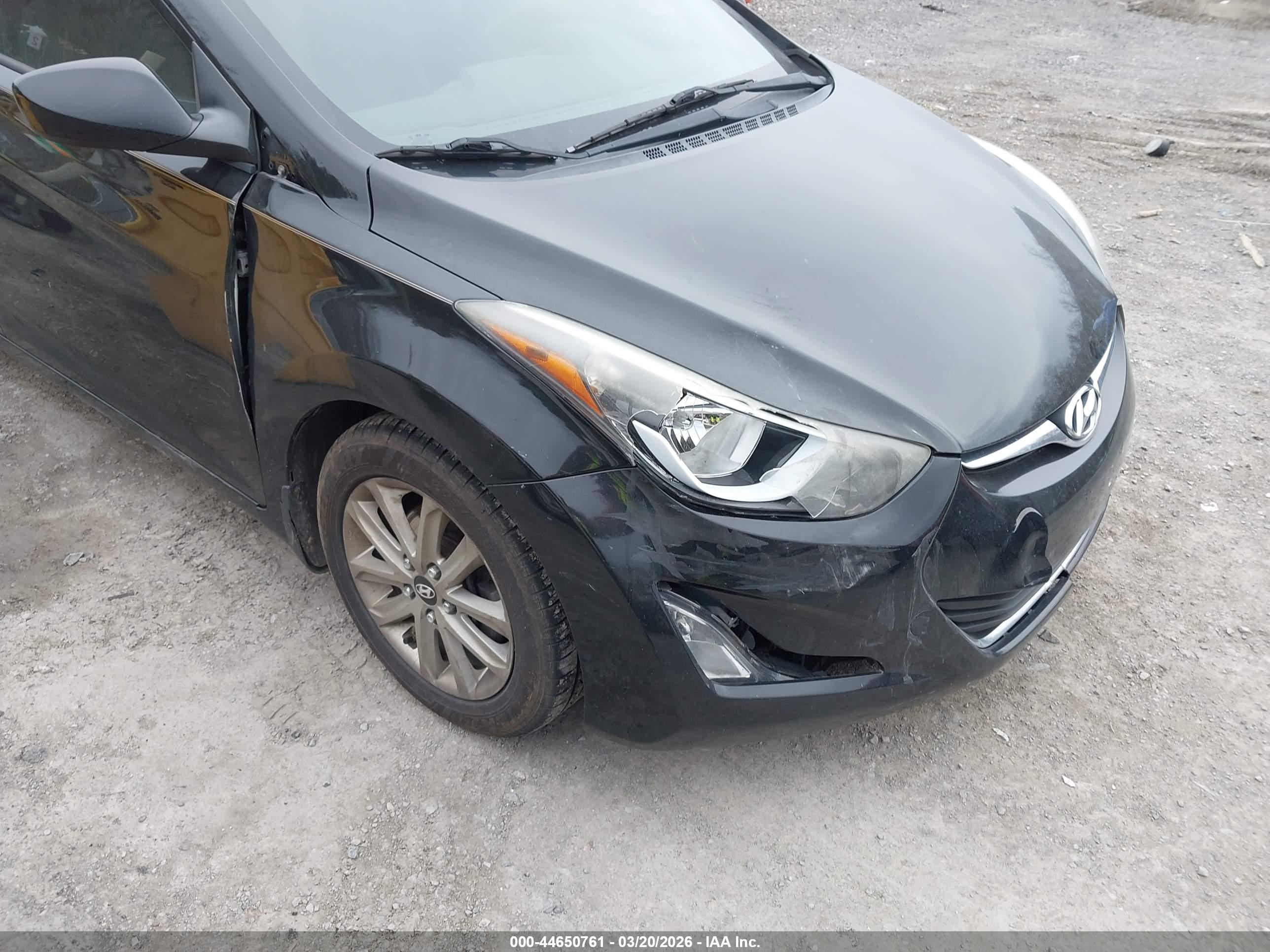 HYUNDAI ELANTRA image 6