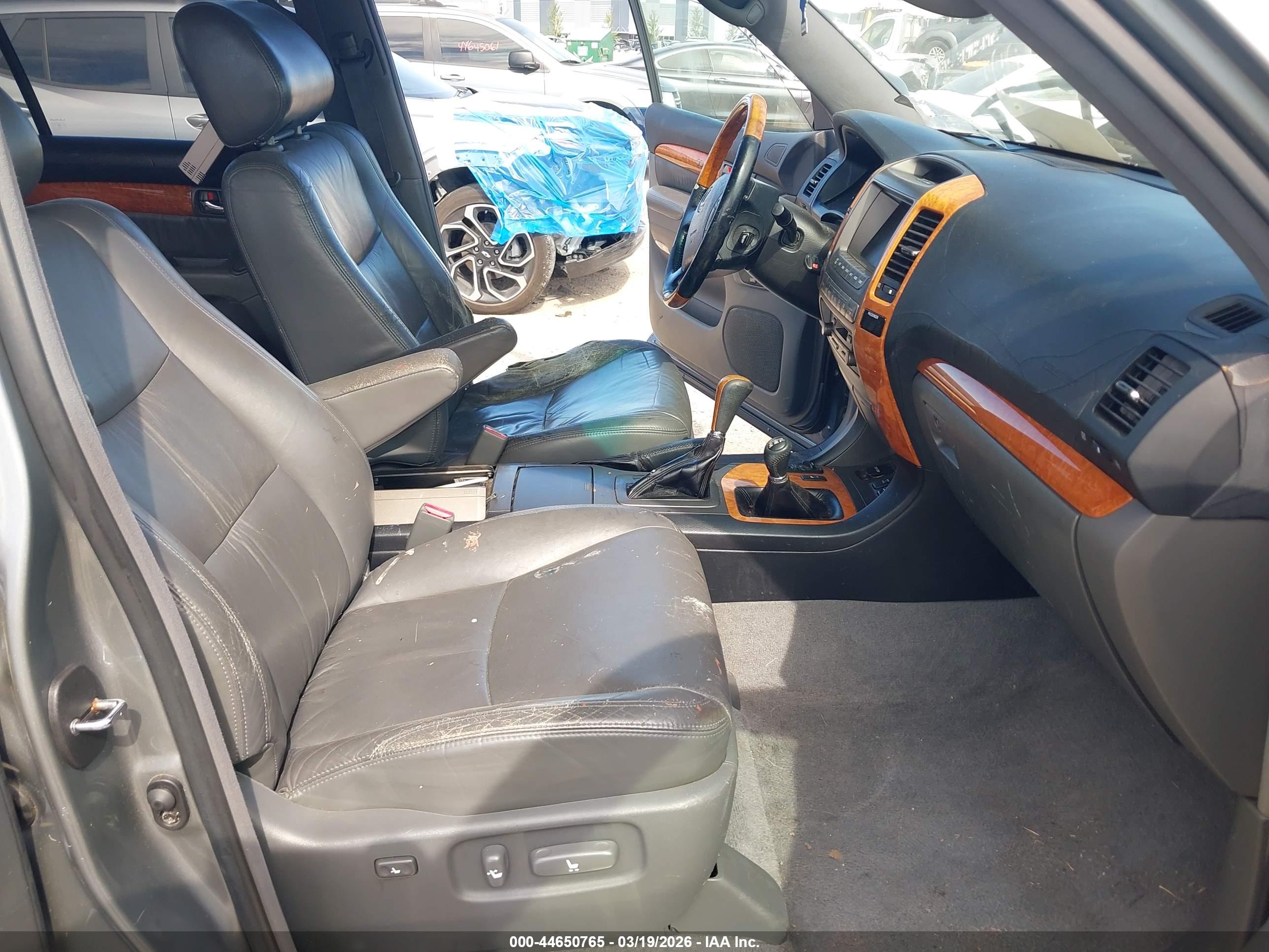 LEXUS GX image 5