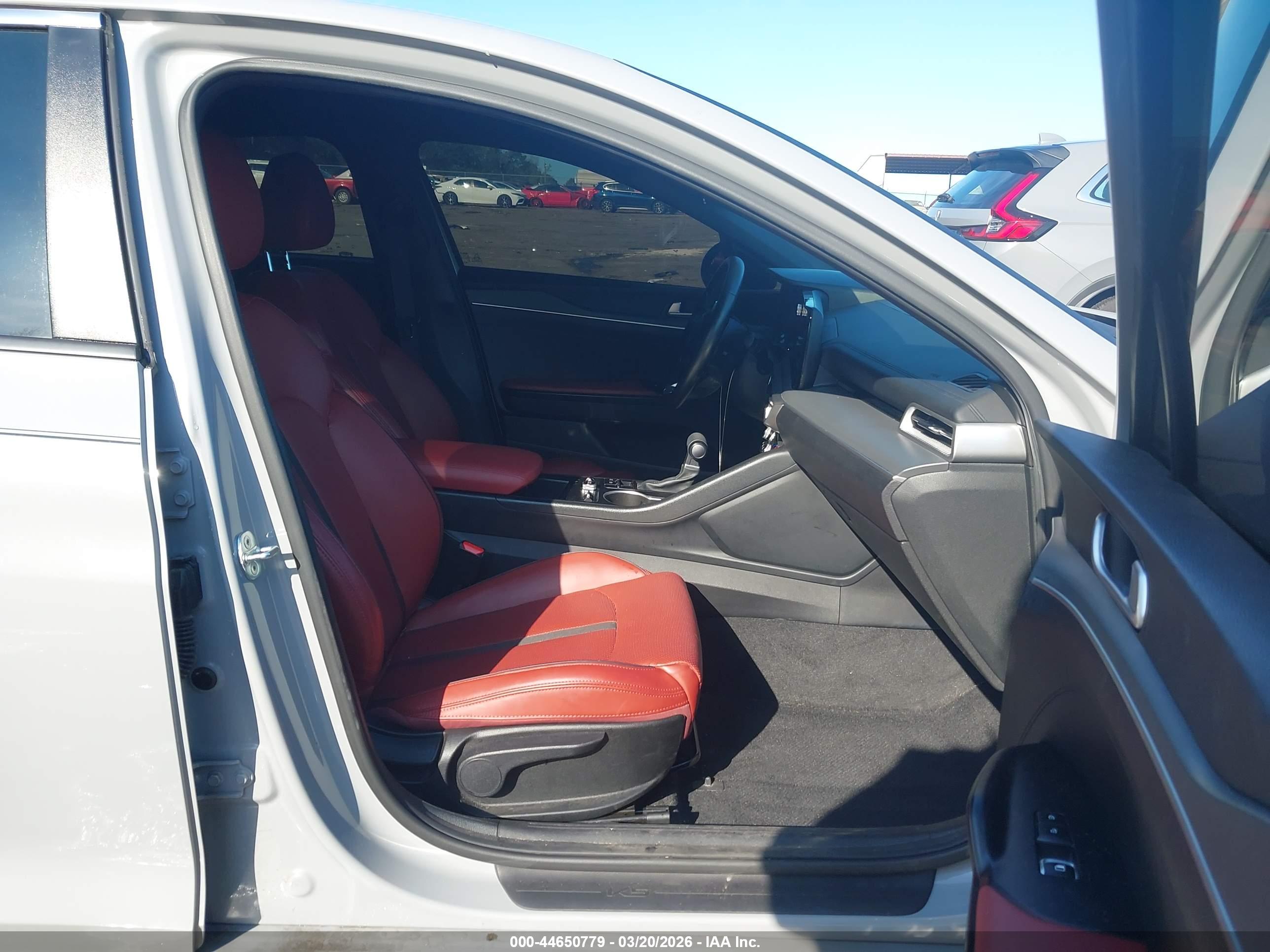 KIA K5 image 5