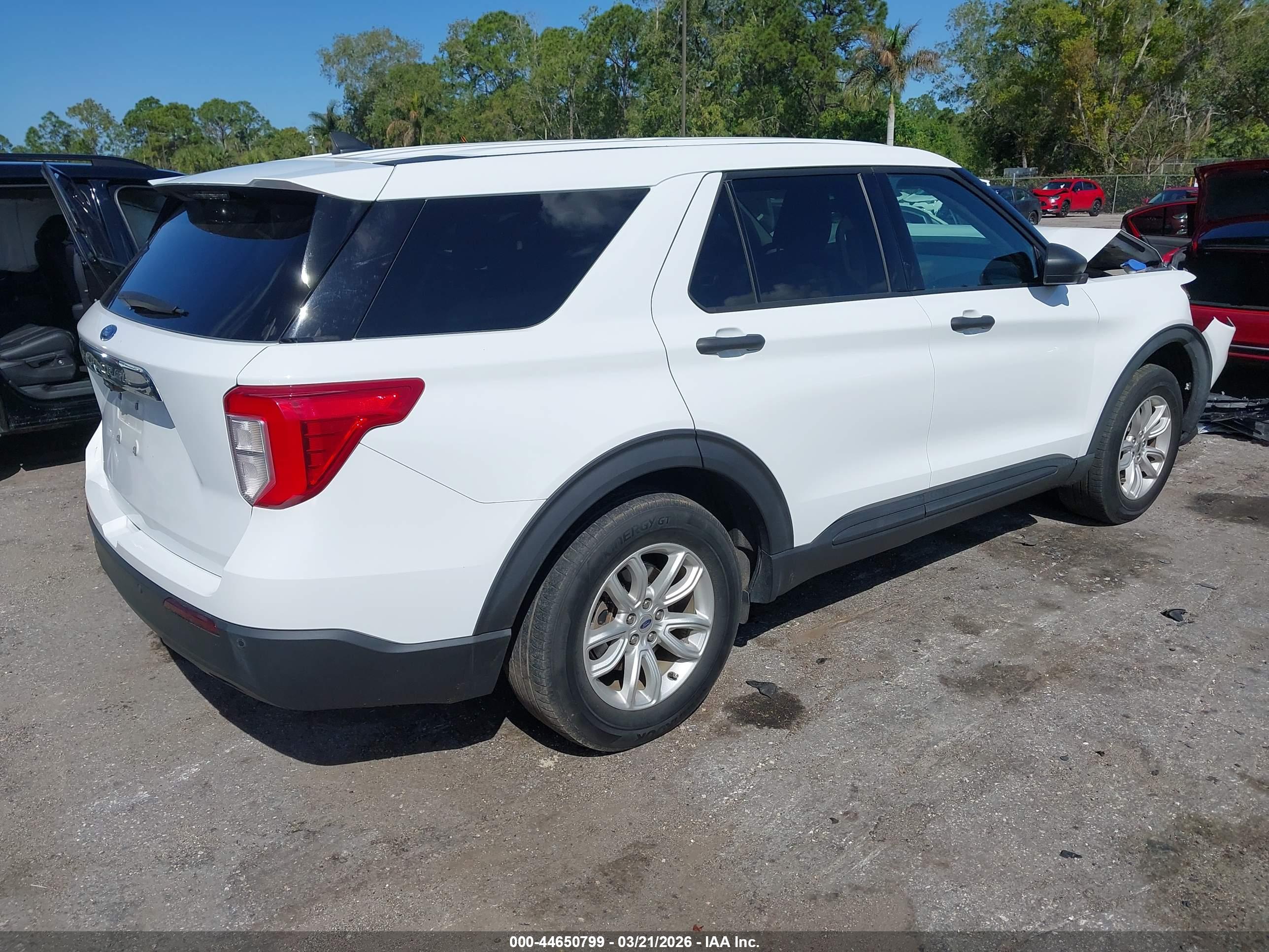 FORD EXPLORER image 4