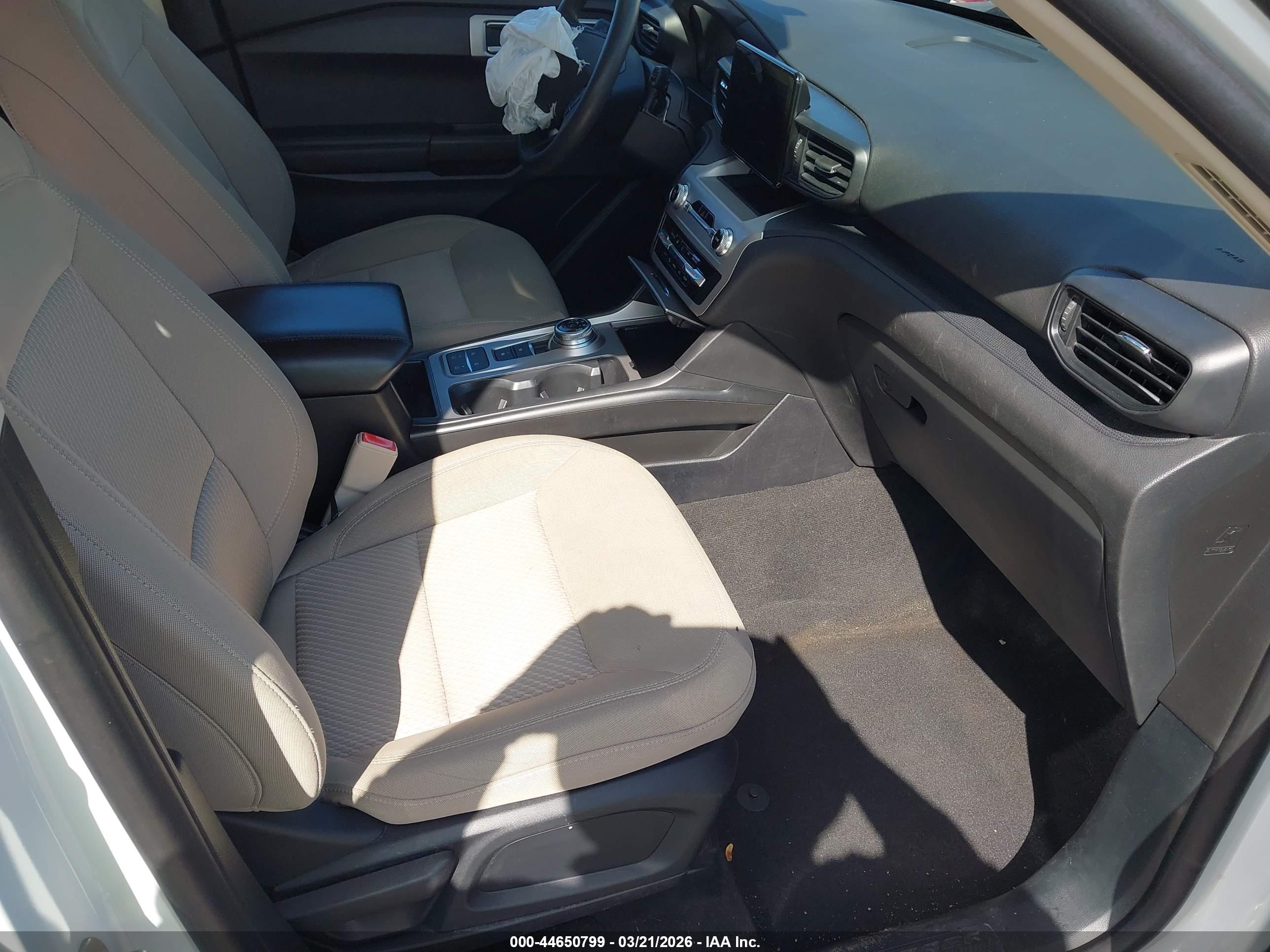 FORD EXPLORER image 5