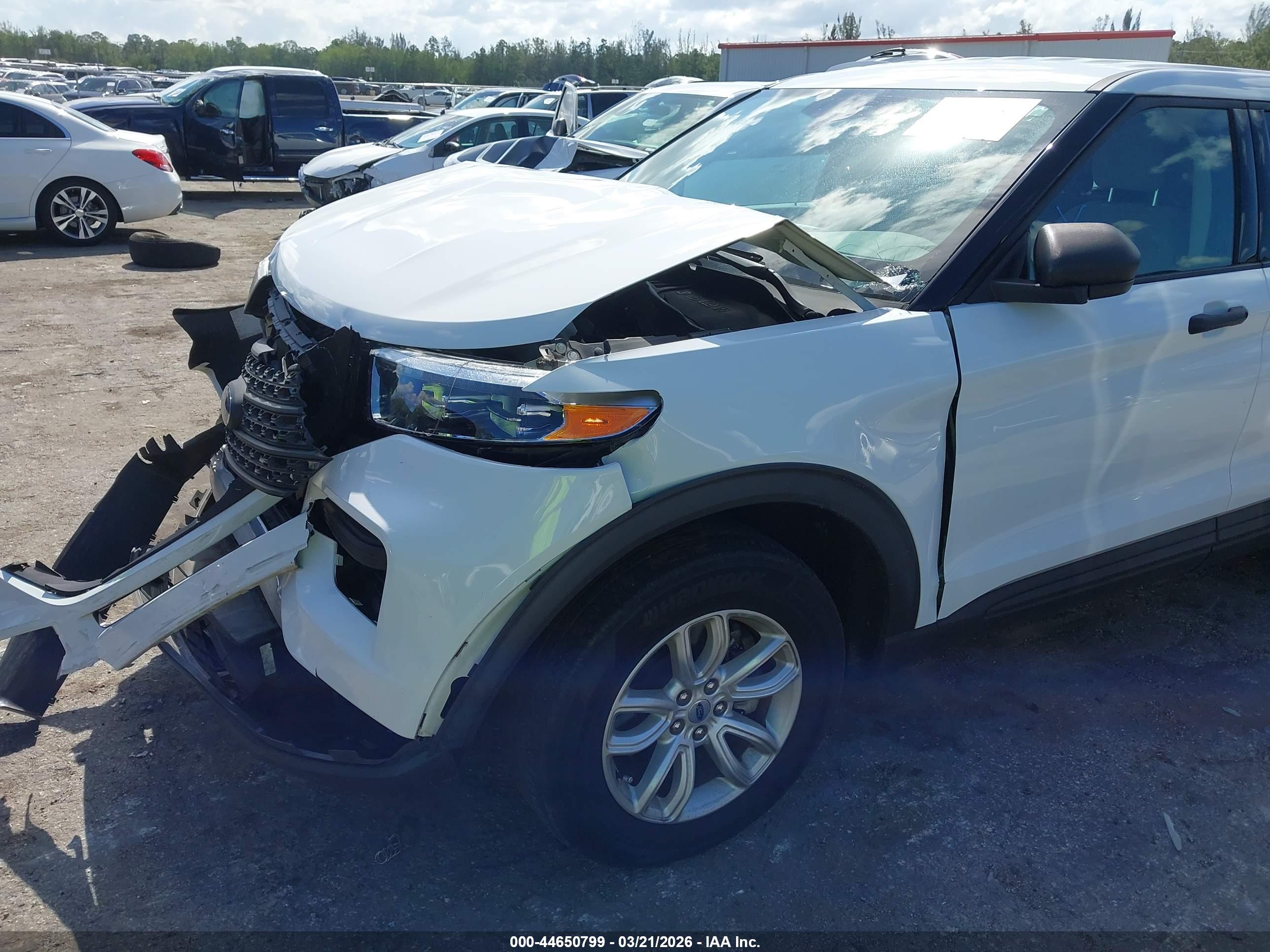FORD EXPLORER image 6