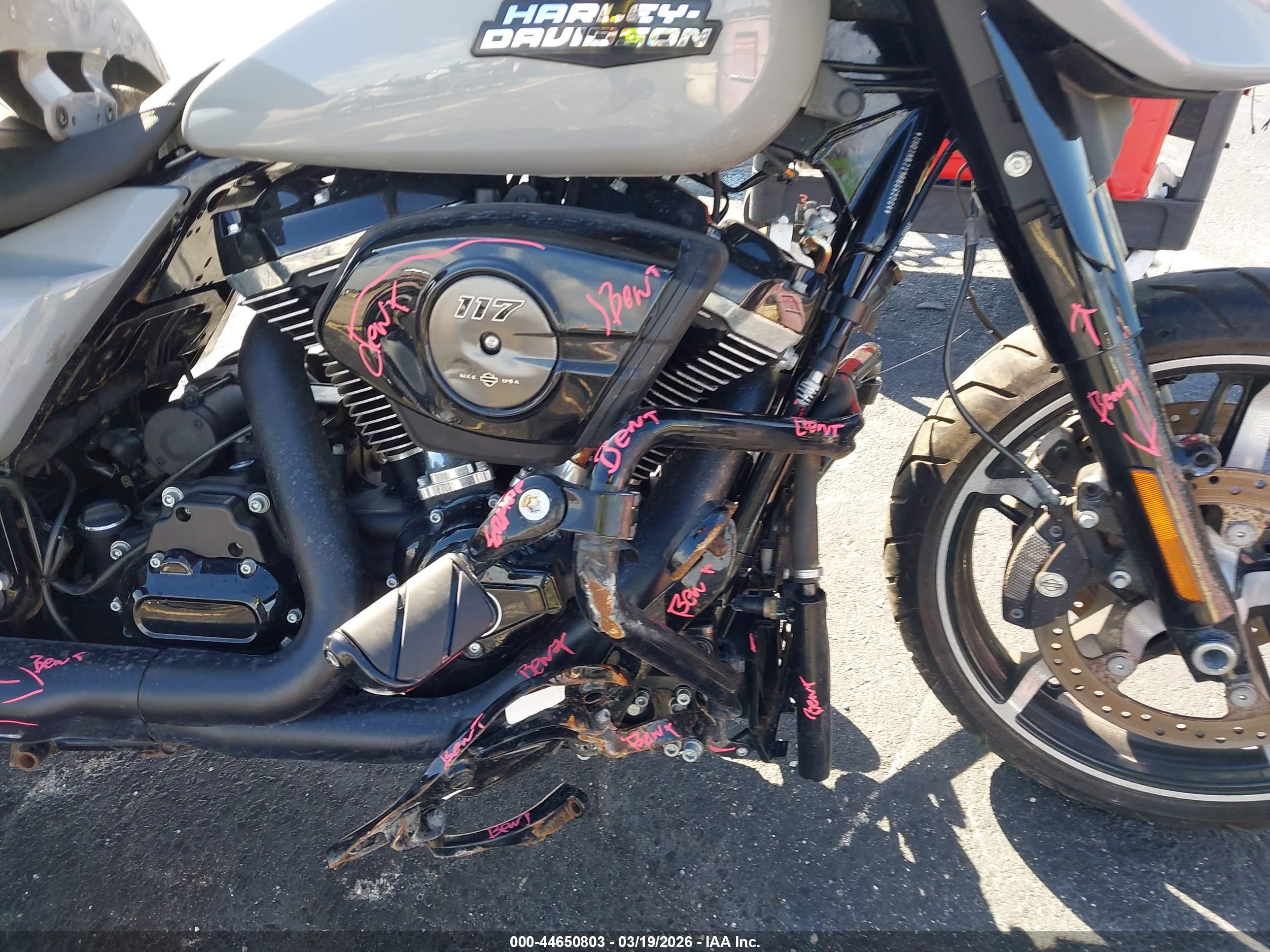 HARLEY-DAVIDSON FLHX image 8