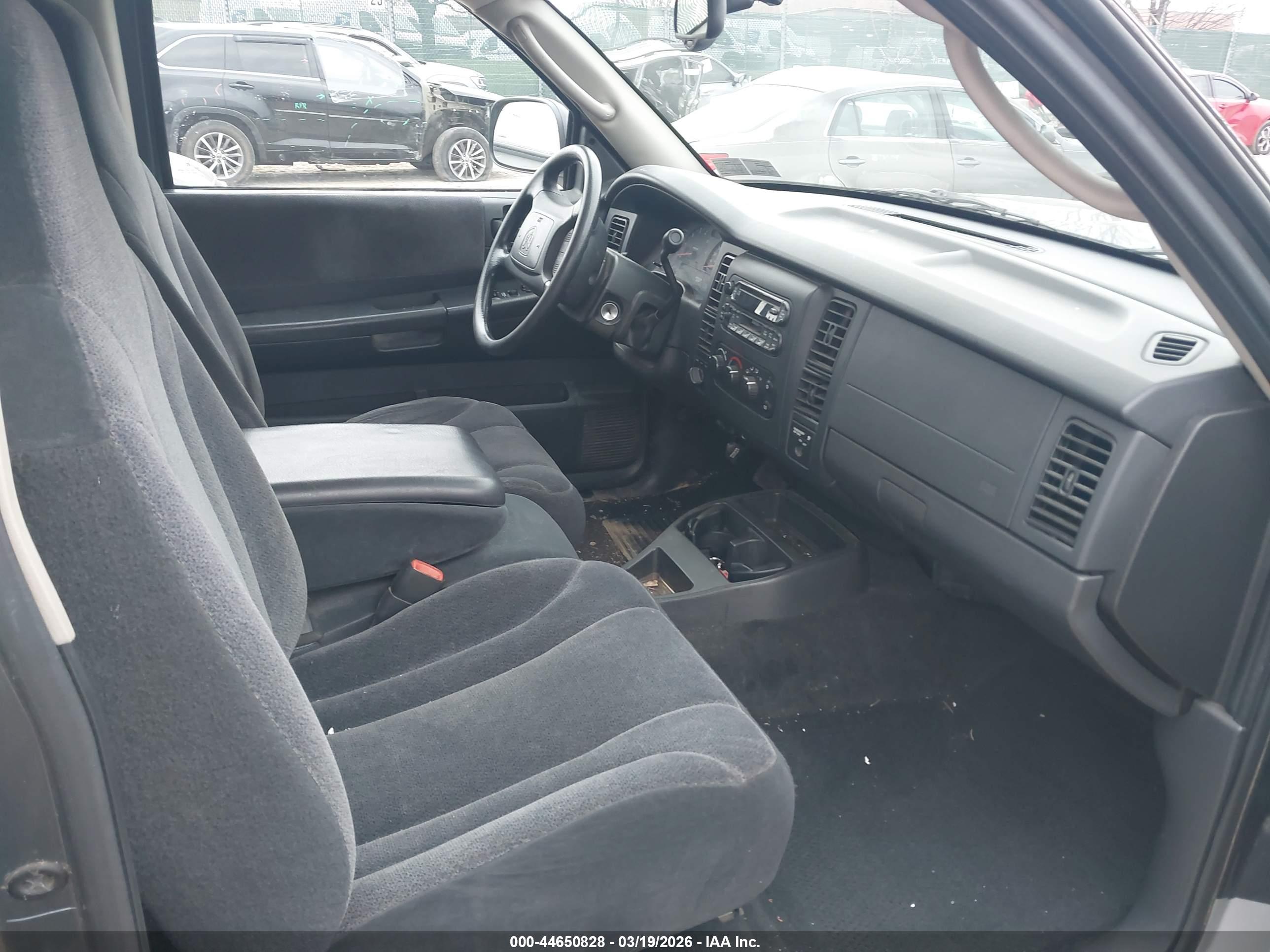 DODGE DAKOTA image 5