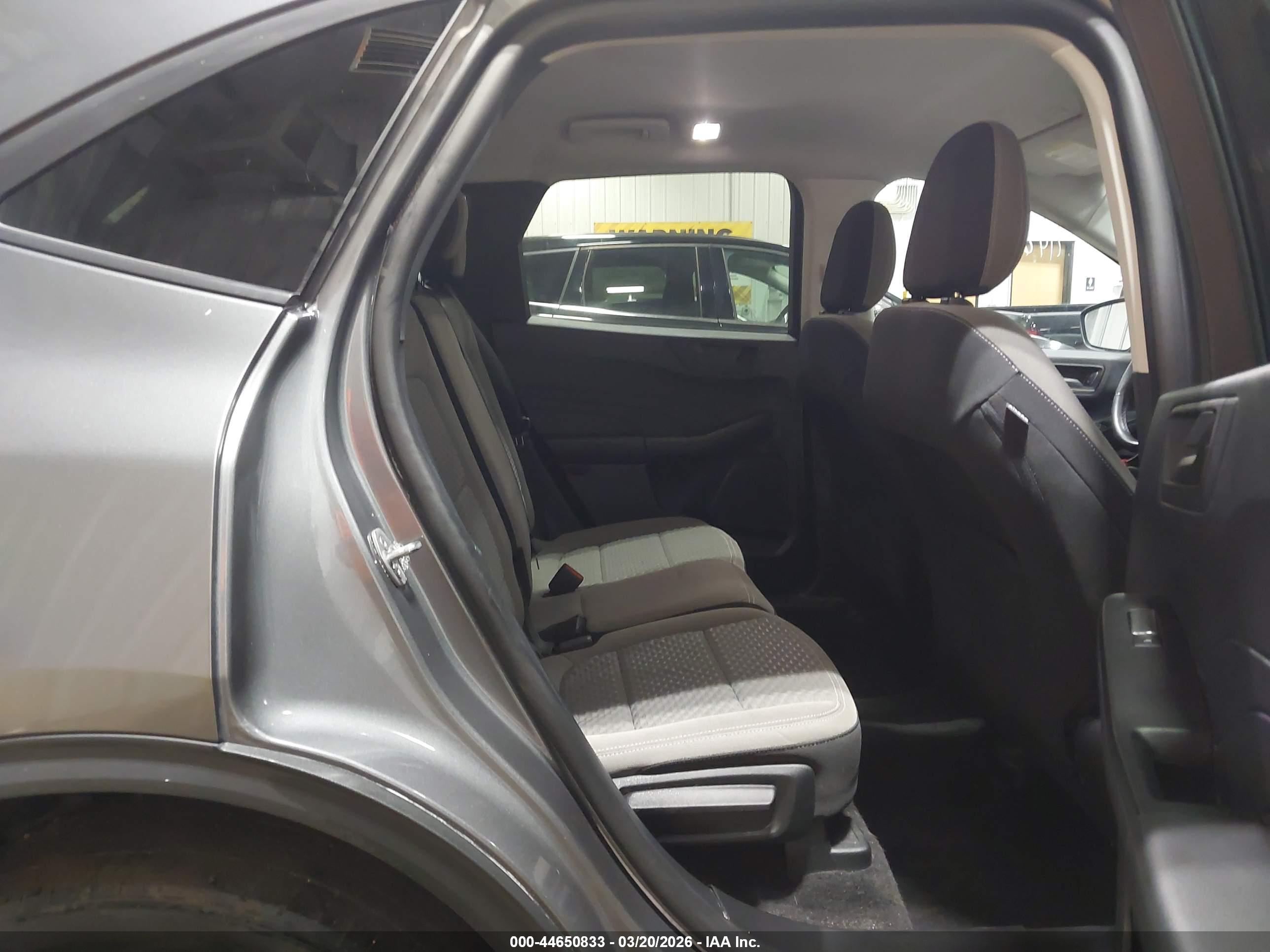 FORD ESCAPE image 8