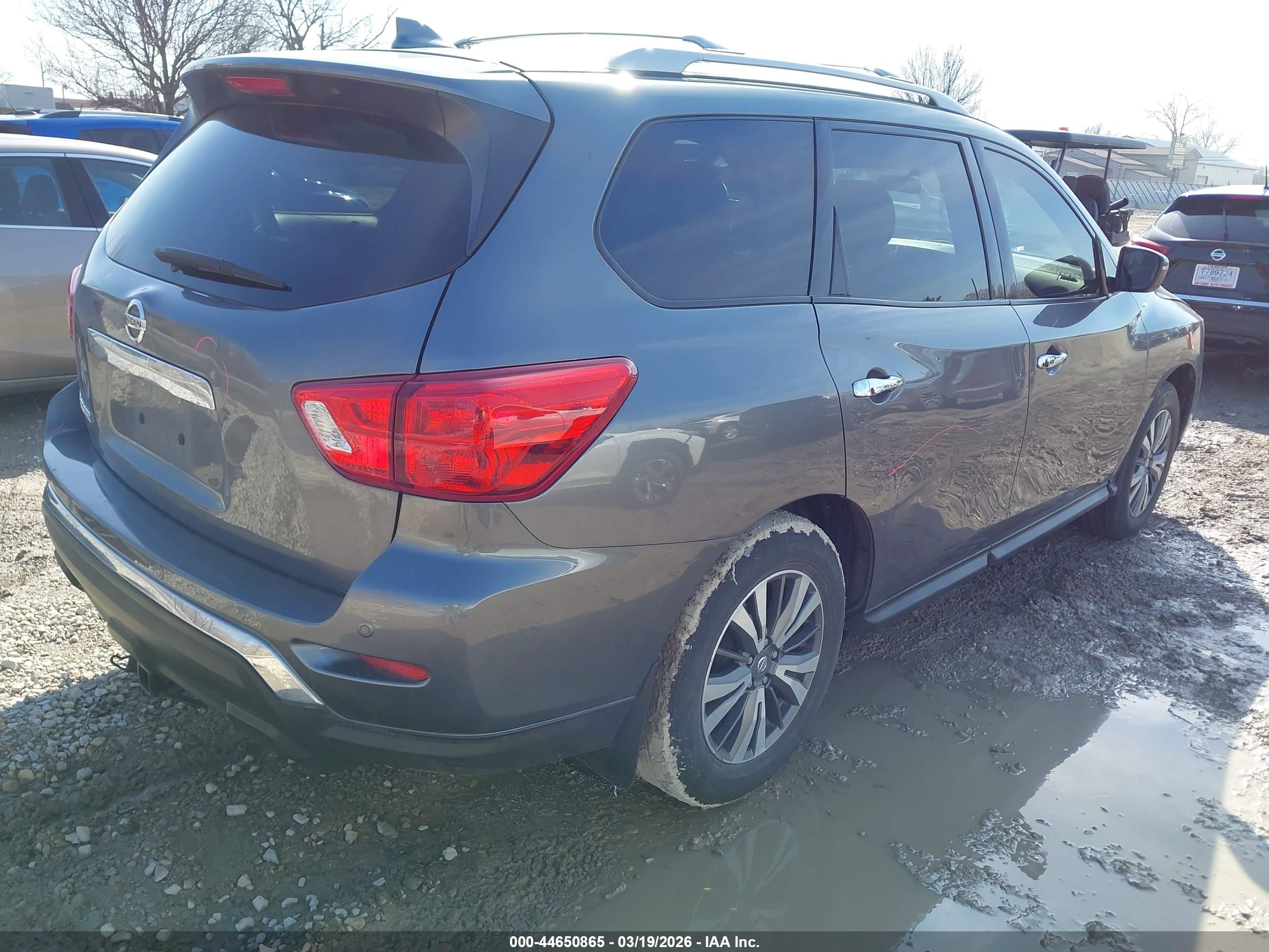 NISSAN PATHFINDER image 4
