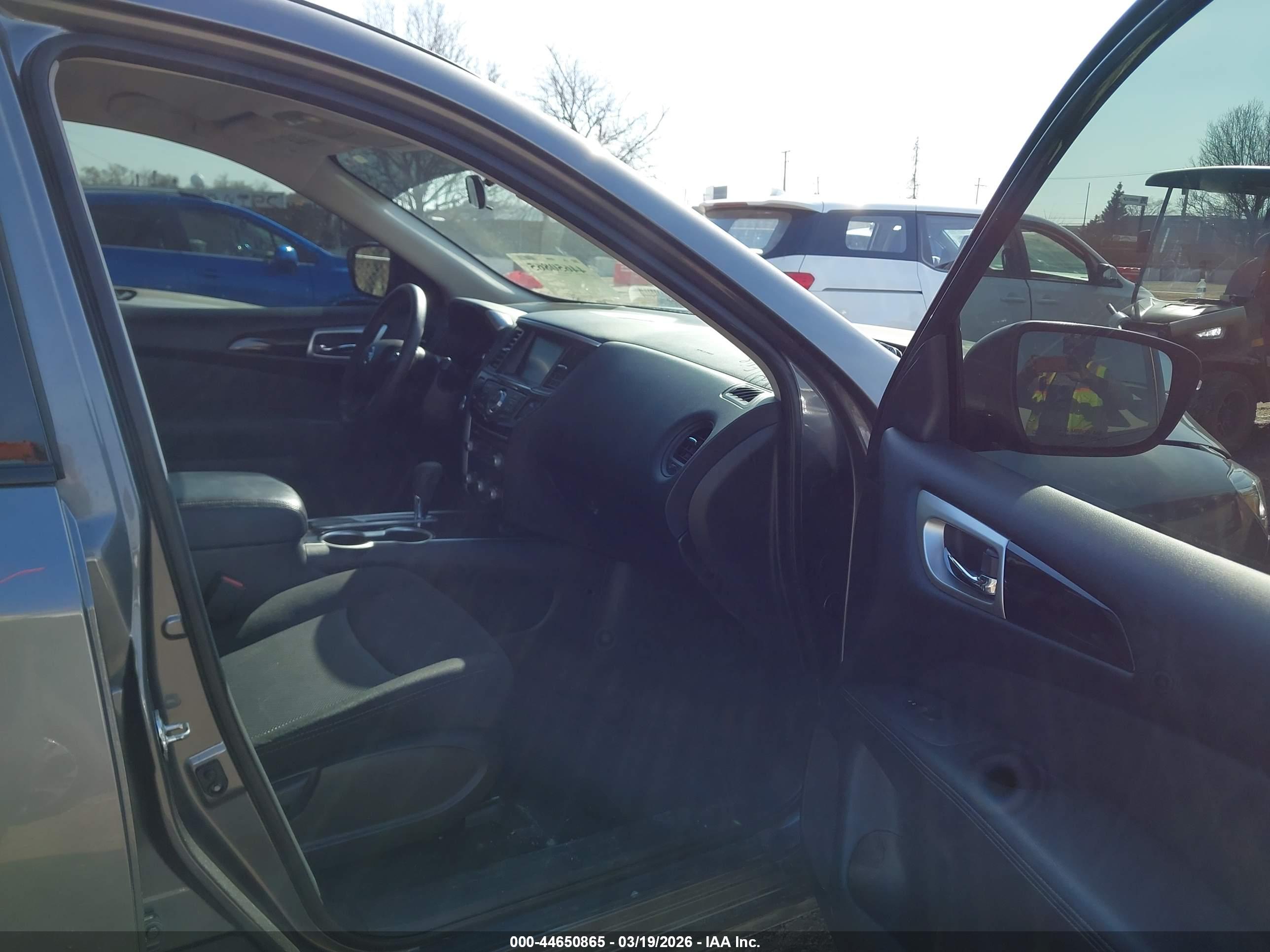 NISSAN PATHFINDER image 5