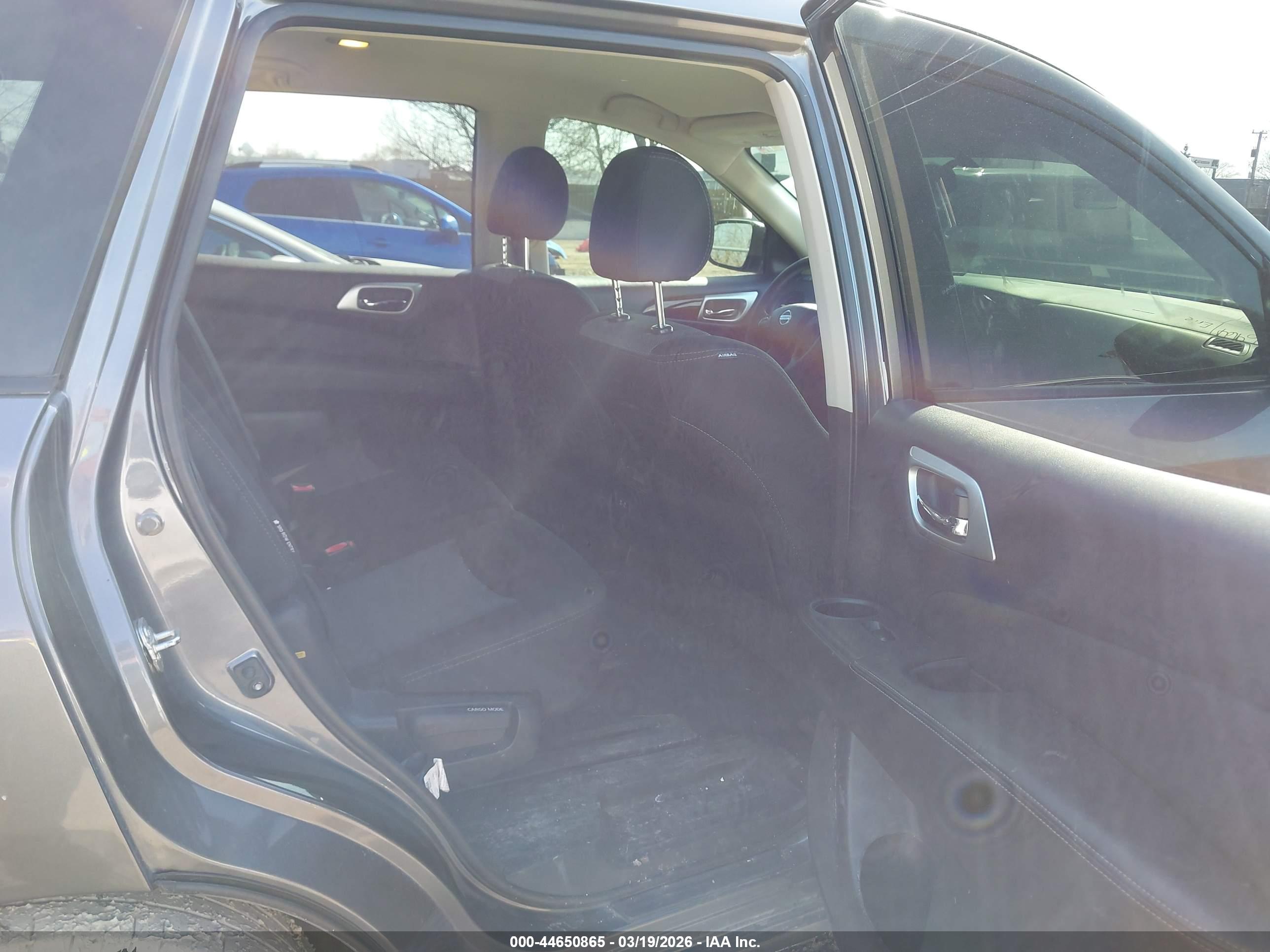 NISSAN PATHFINDER image 8
