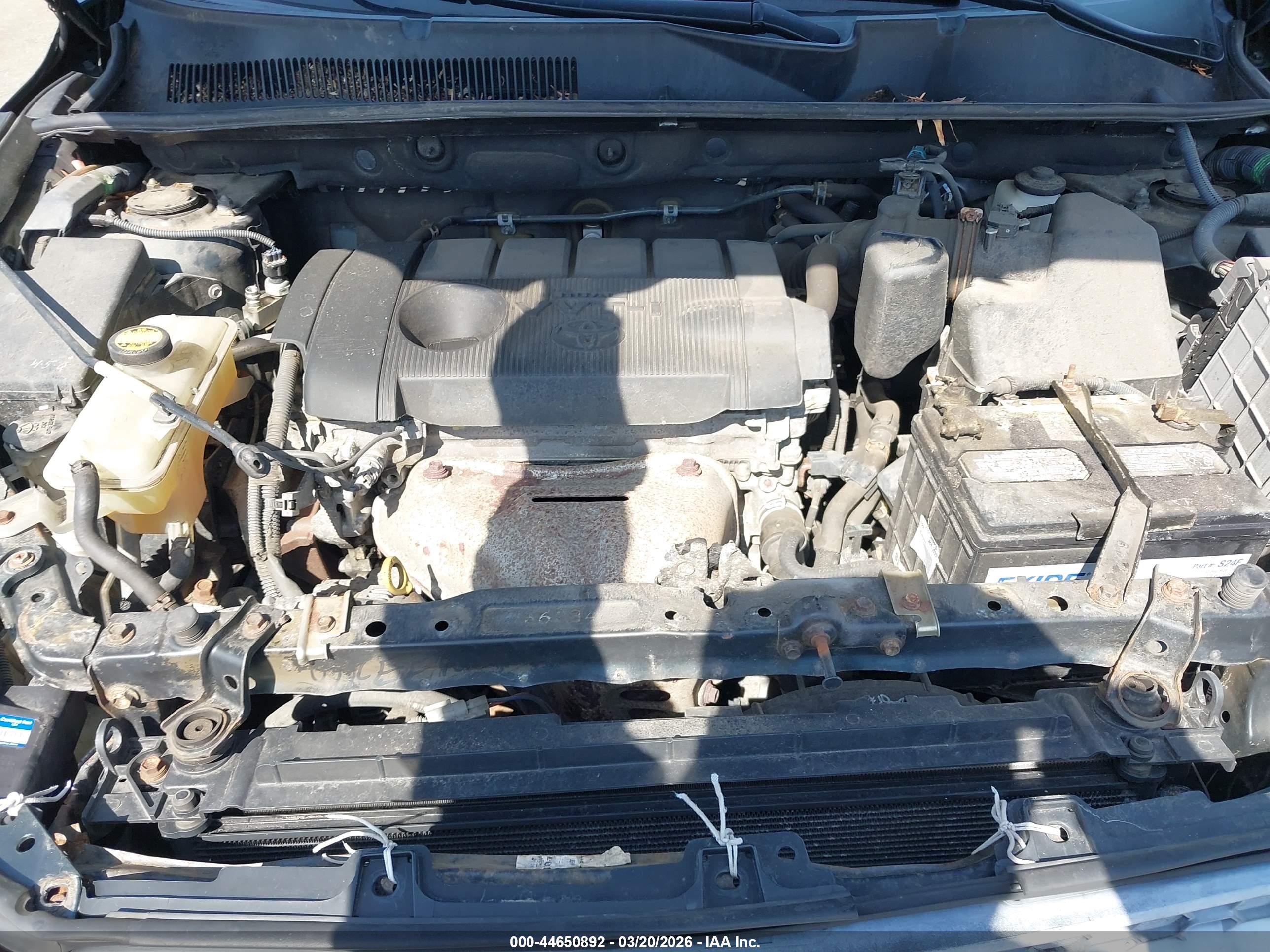 TOYOTA RAV4 image 10