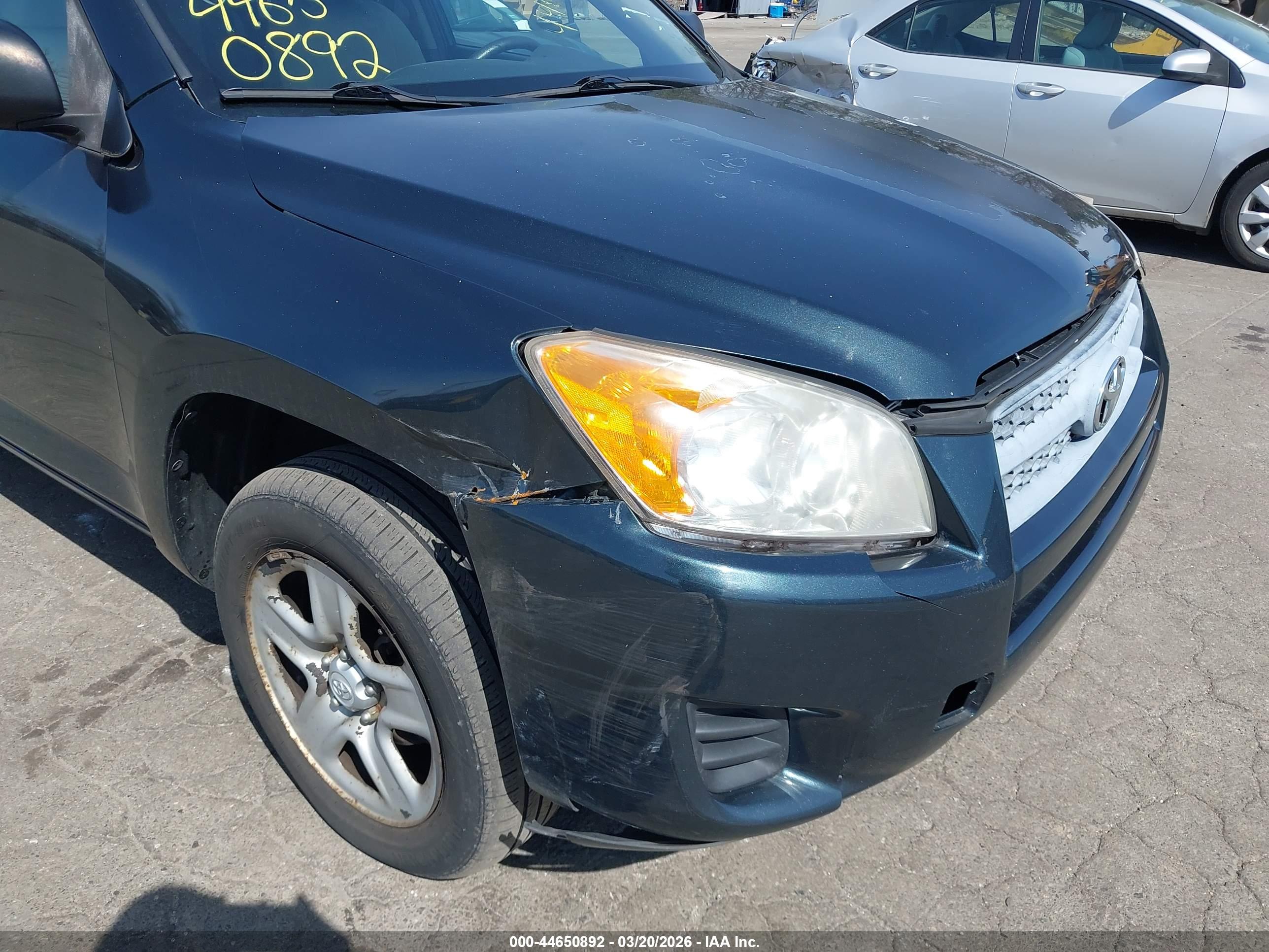 TOYOTA RAV4 image 6
