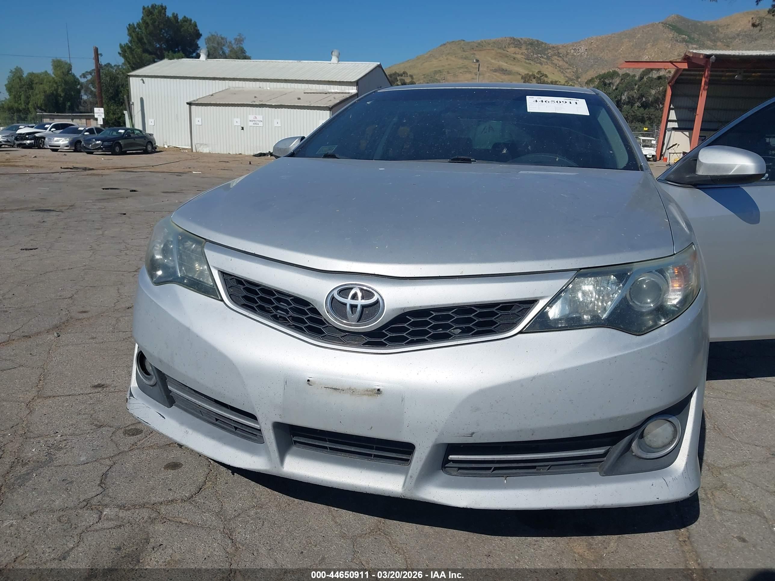 TOYOTA CAMRY image 6
