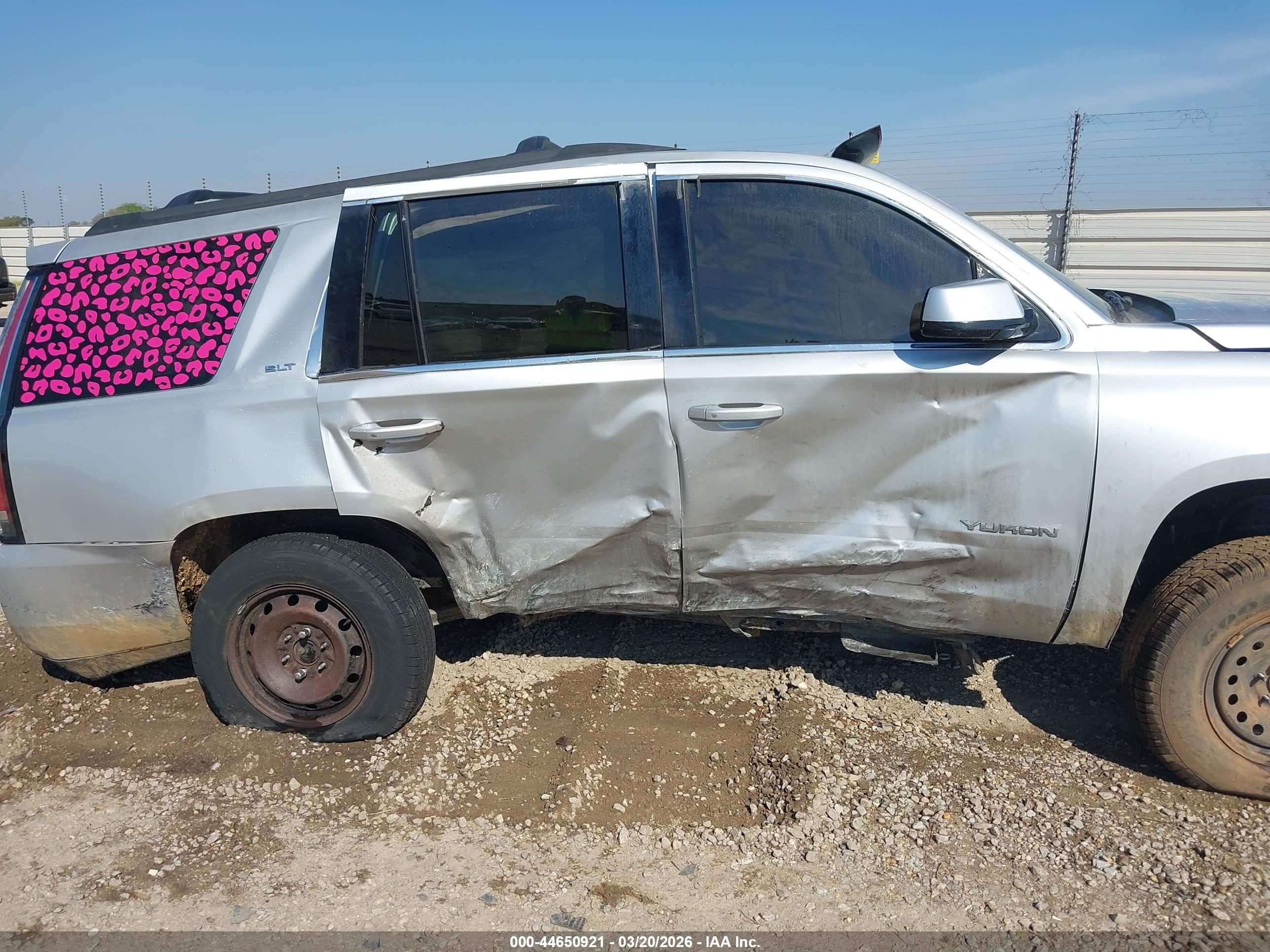 GMC YUKON image 6