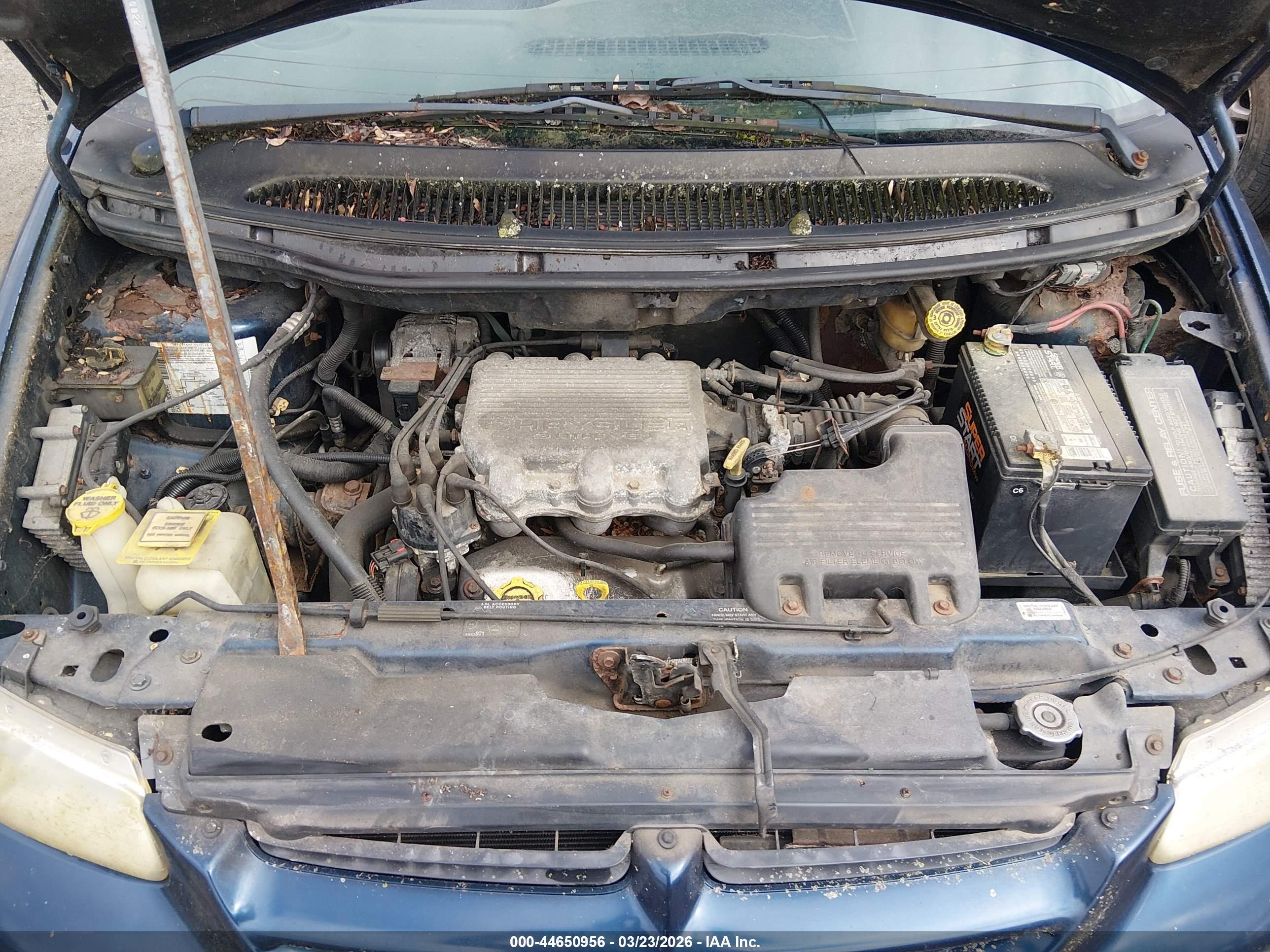 DODGE CARAVAN image 10