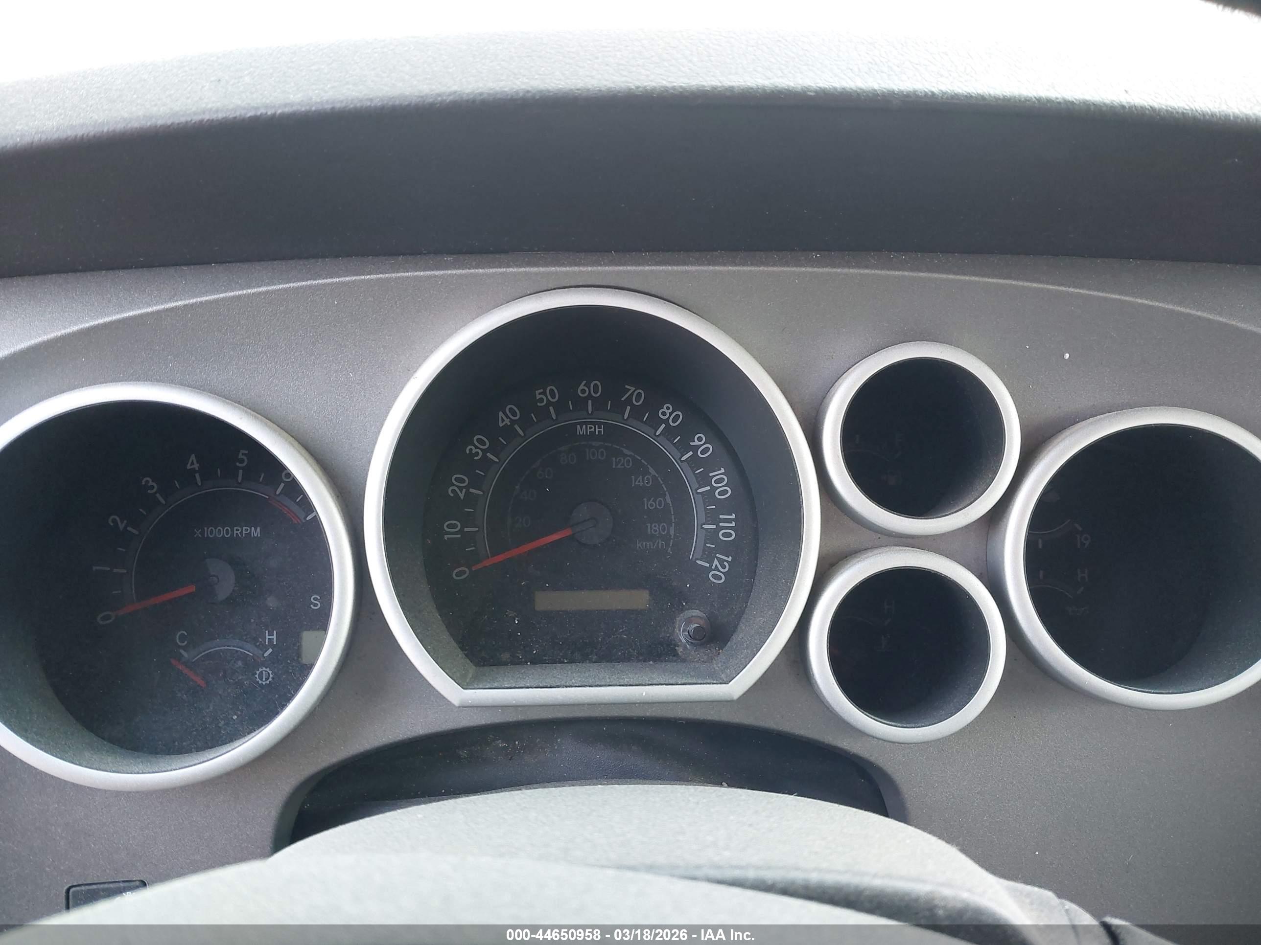 TOYOTA TUNDRA image 7